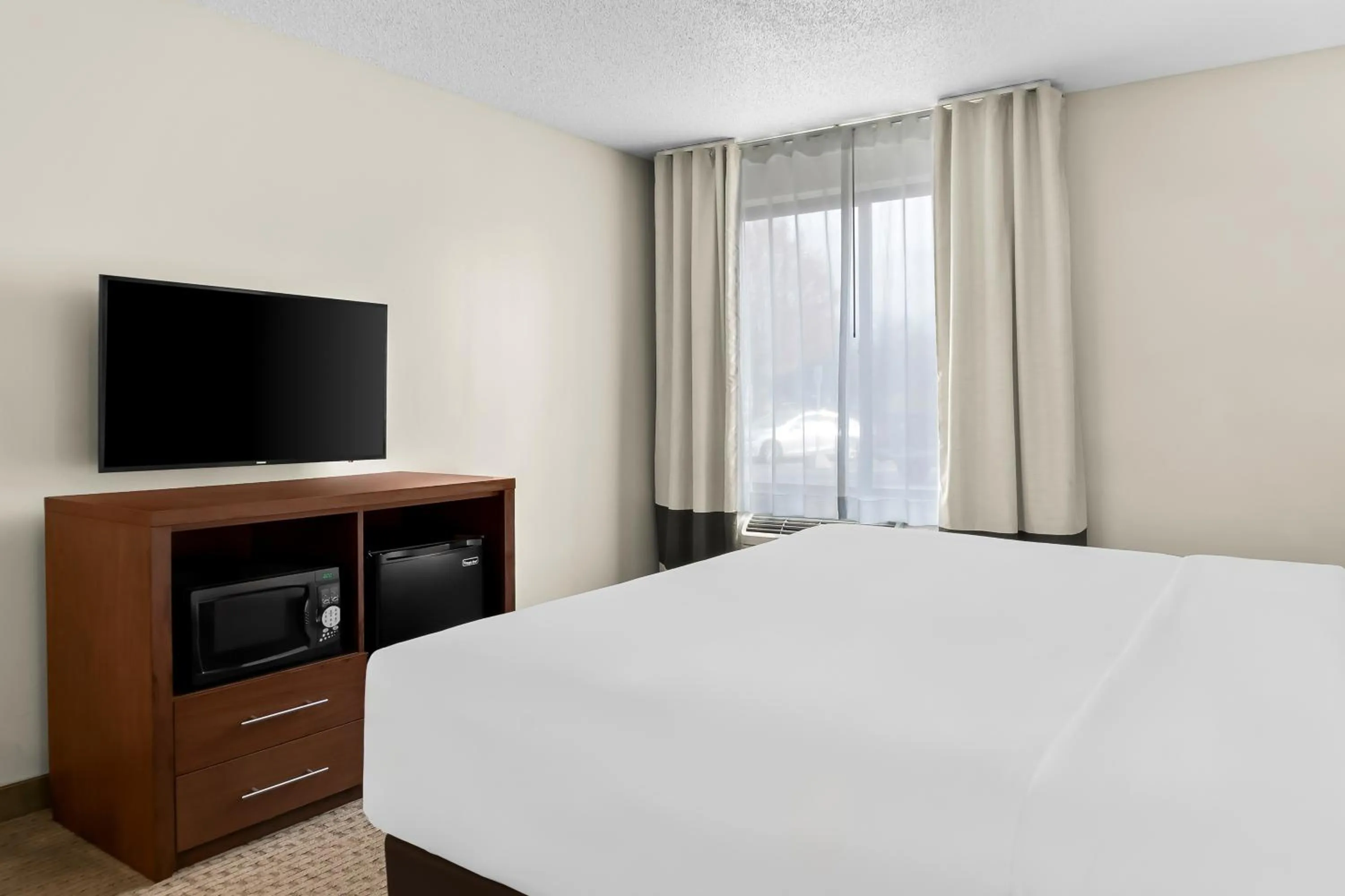 King Room - Non-Smoking in Comfort Inn & Suites