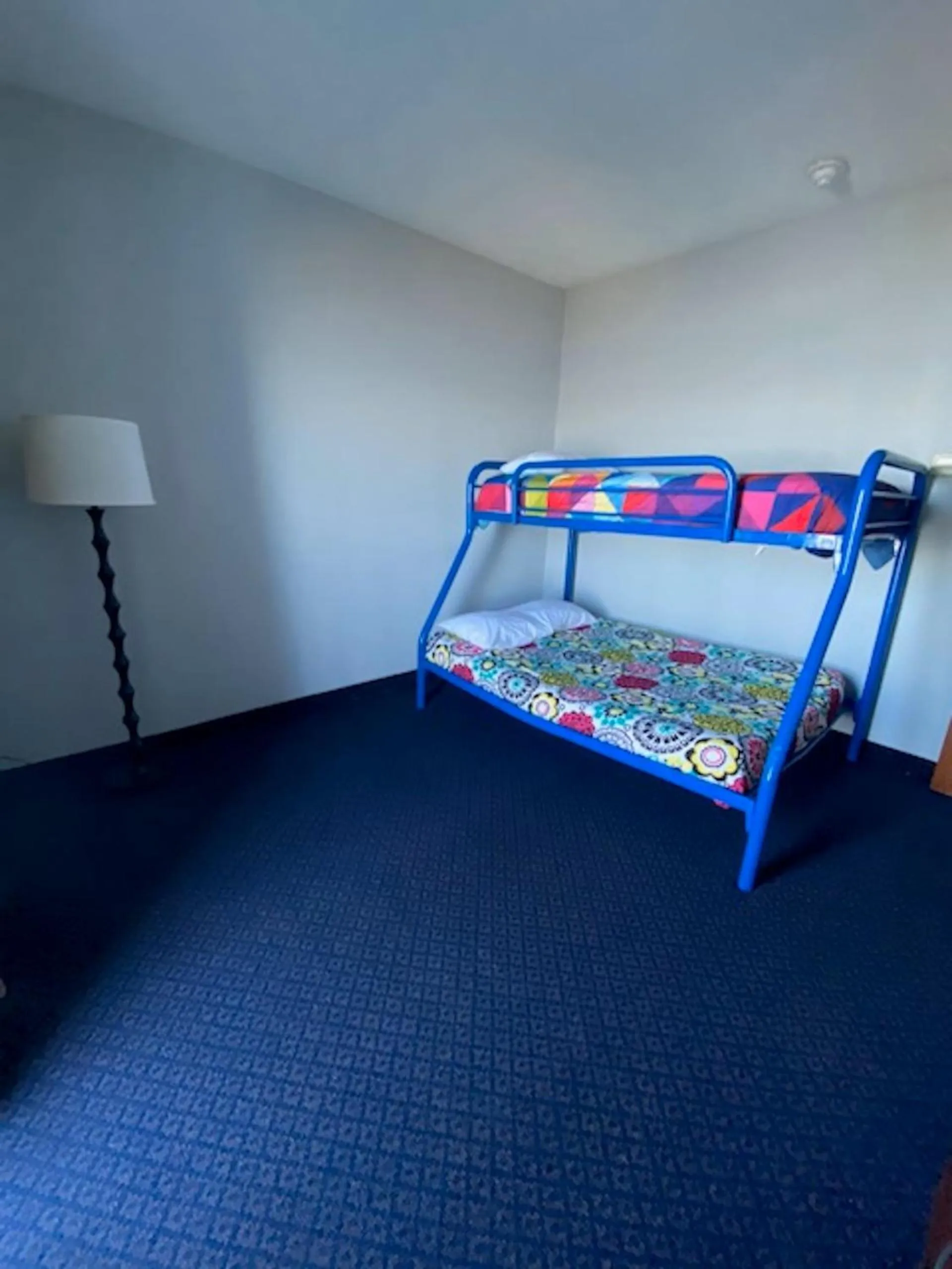 Family Room with Lake View in Lakeside Resort & Conference Center