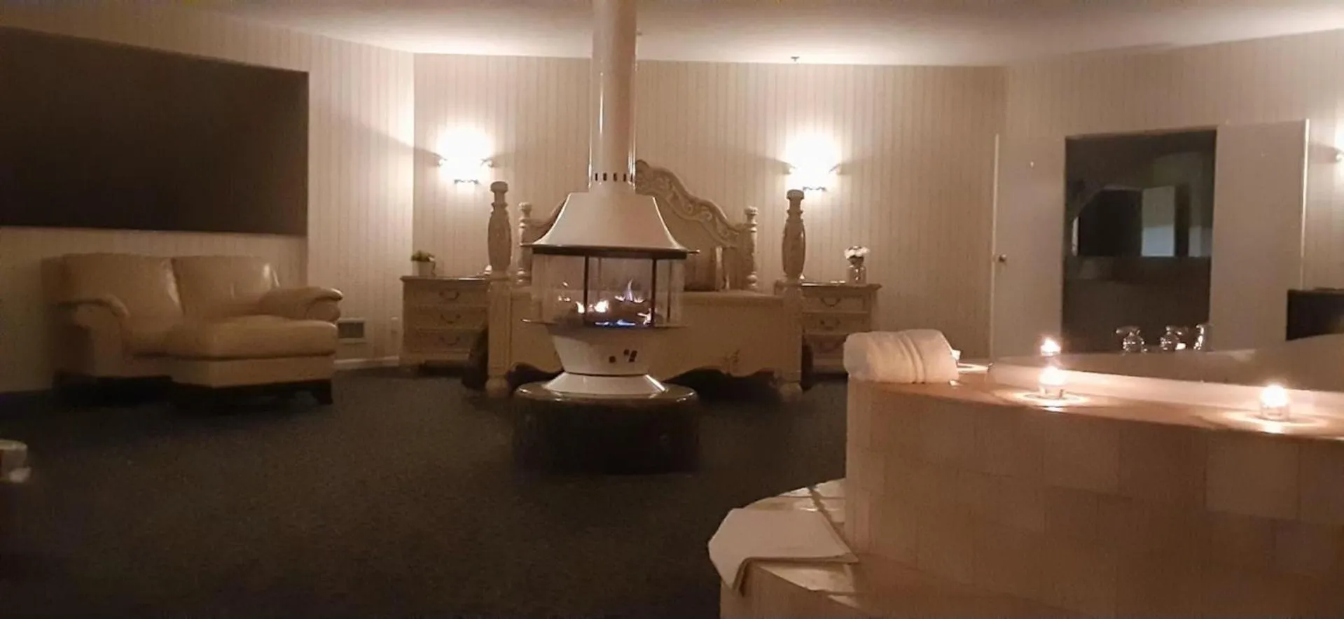 Superior Suite in Lakeside Resort & Conference Center