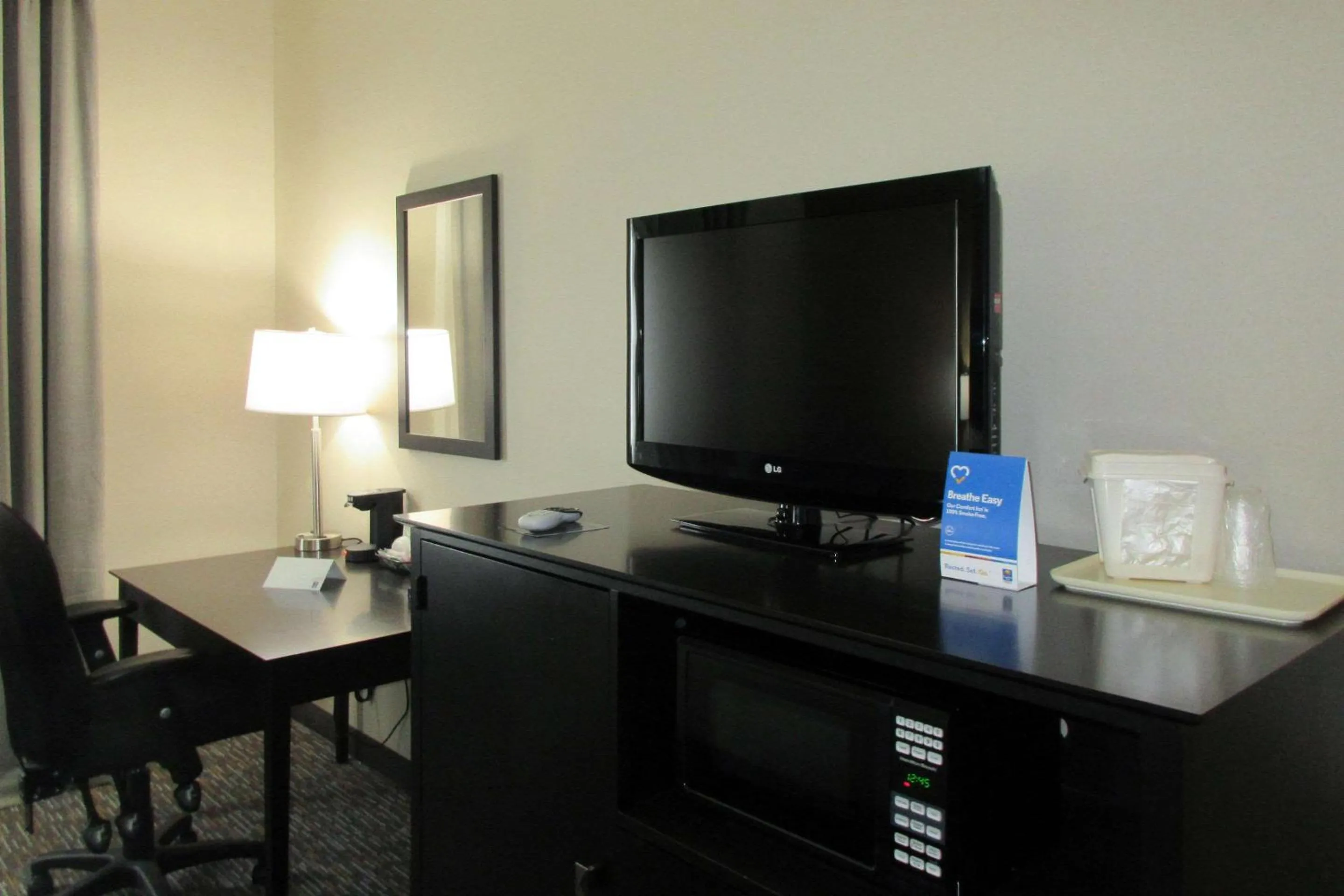 King Room - Non-Smoking in Comfort Inn Port Huron