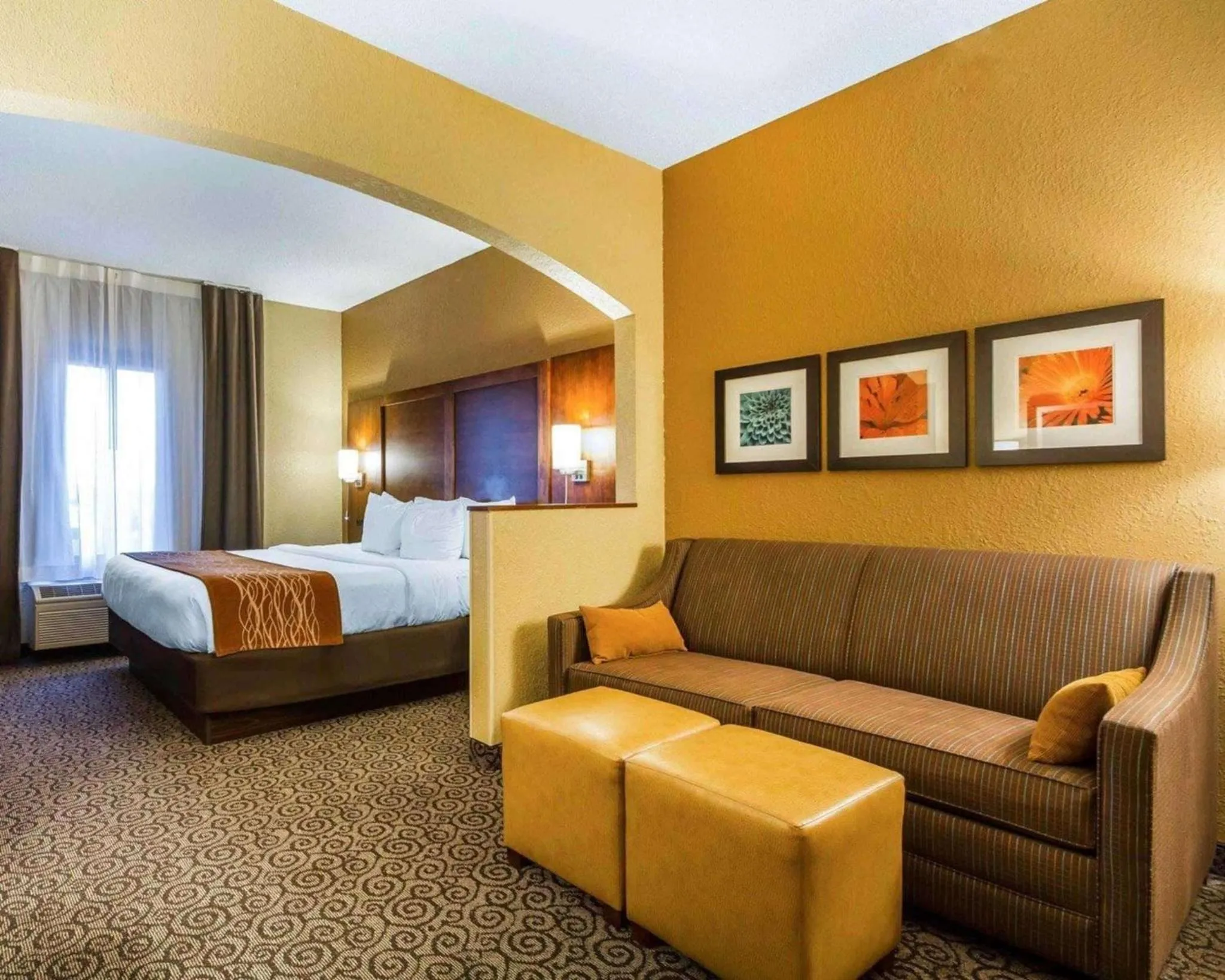 King Suite - Accessible/Non-Smoking in Comfort Suites Ramsey