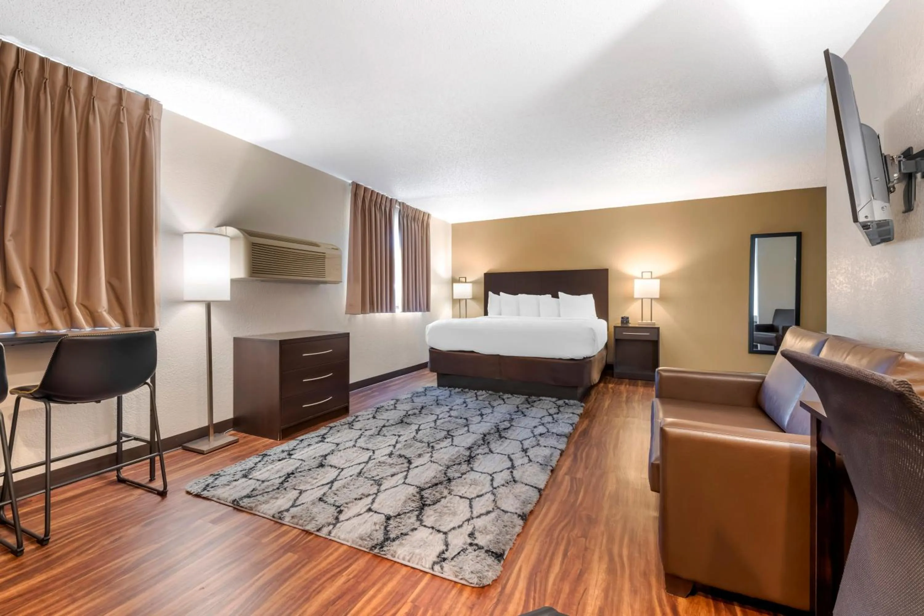 Suite in Harmony Inn