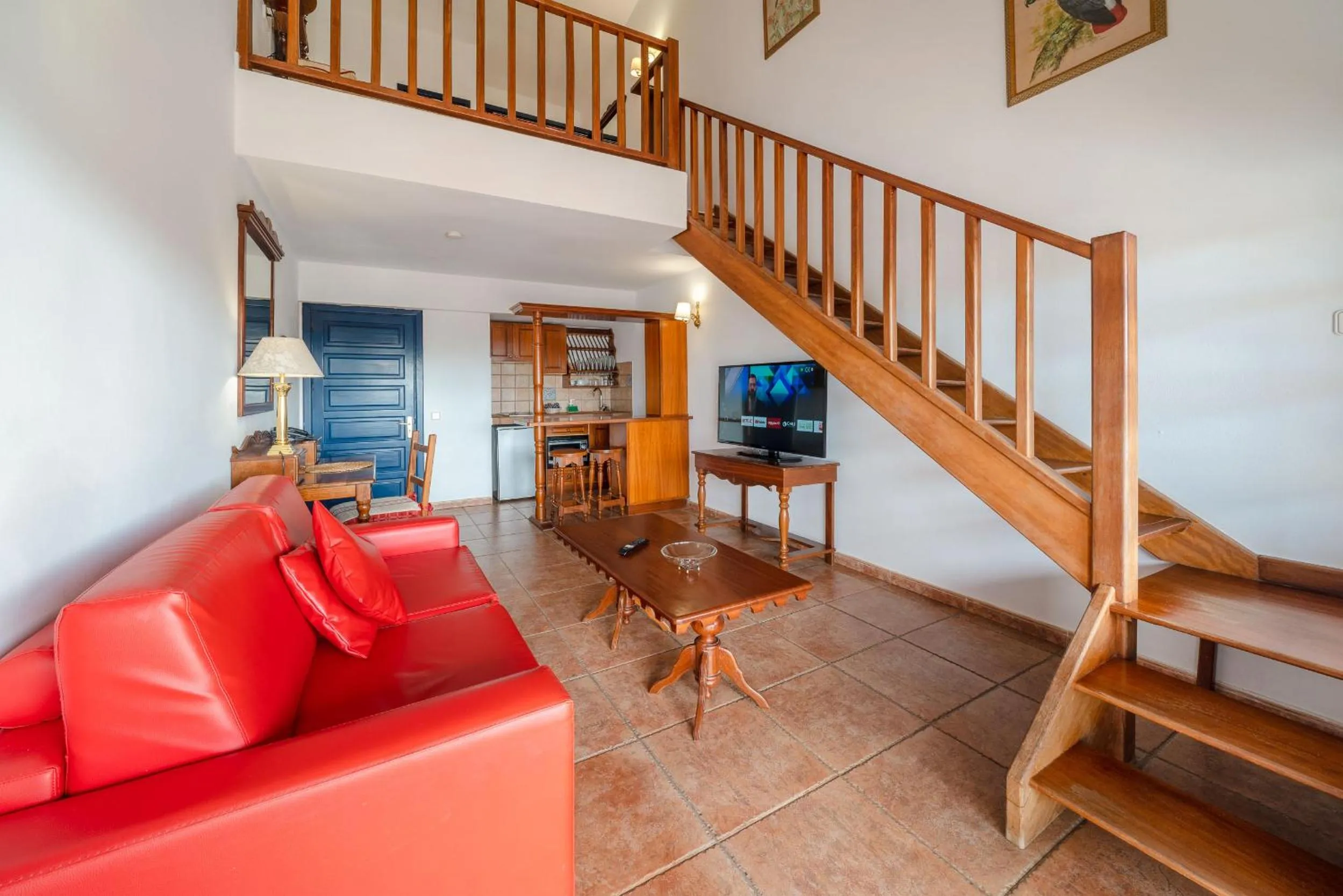 One-Bedroom Apartment (2 Adults) - King Bed in Nazaret Mansion