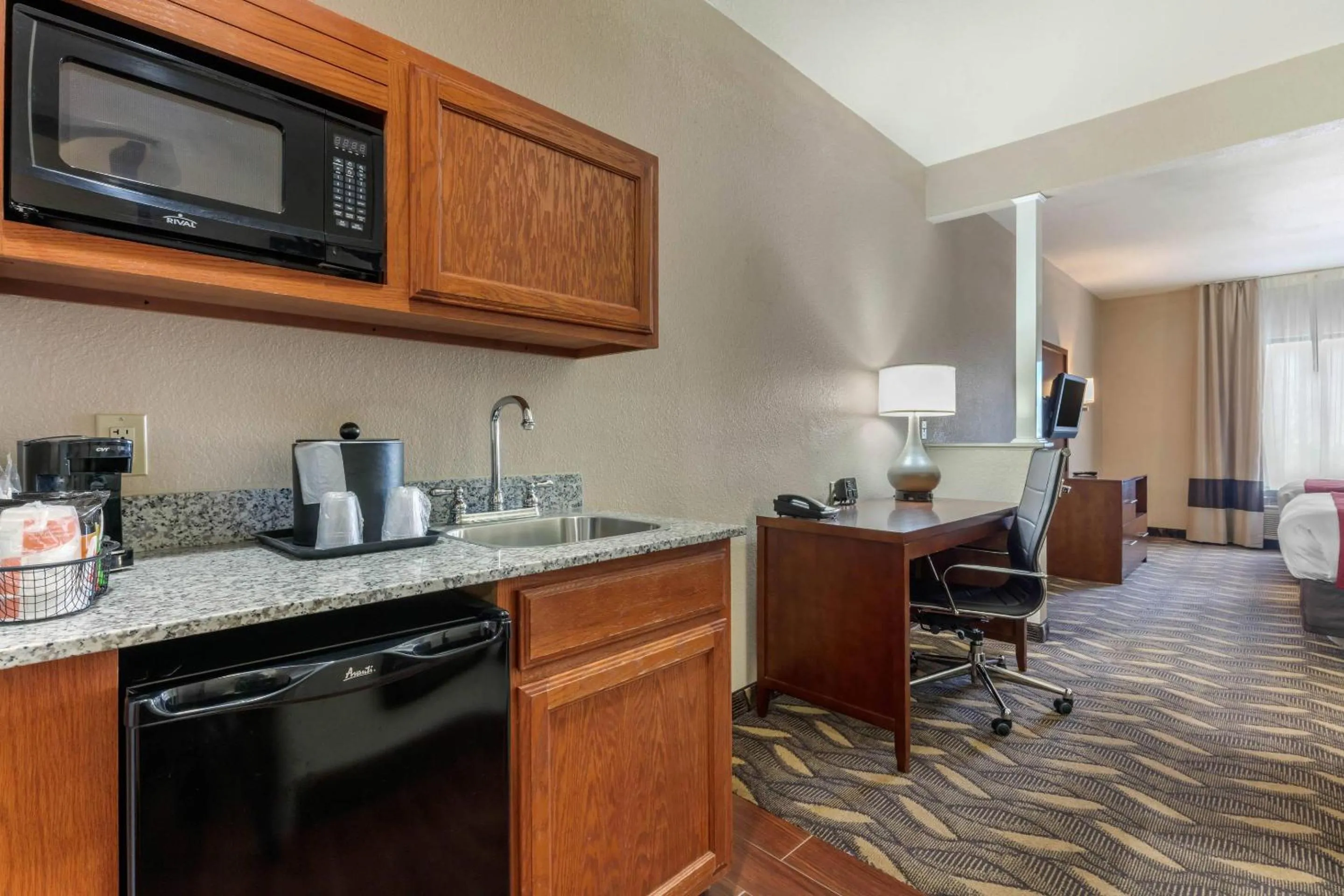 Queen Suite - Non-Smoking in Comfort Suites Rolla