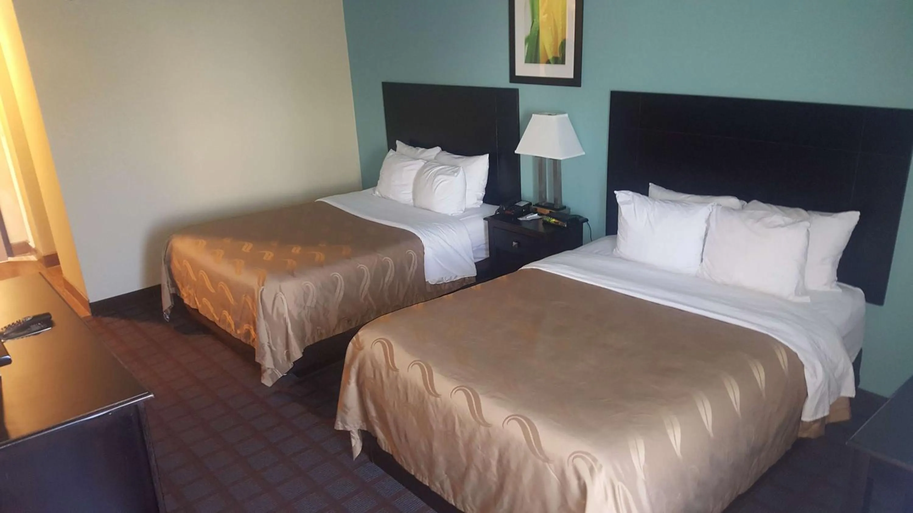 Queen Room with Two Queen Beds in SureStay Plus Hotel by Best Western Blue Springs