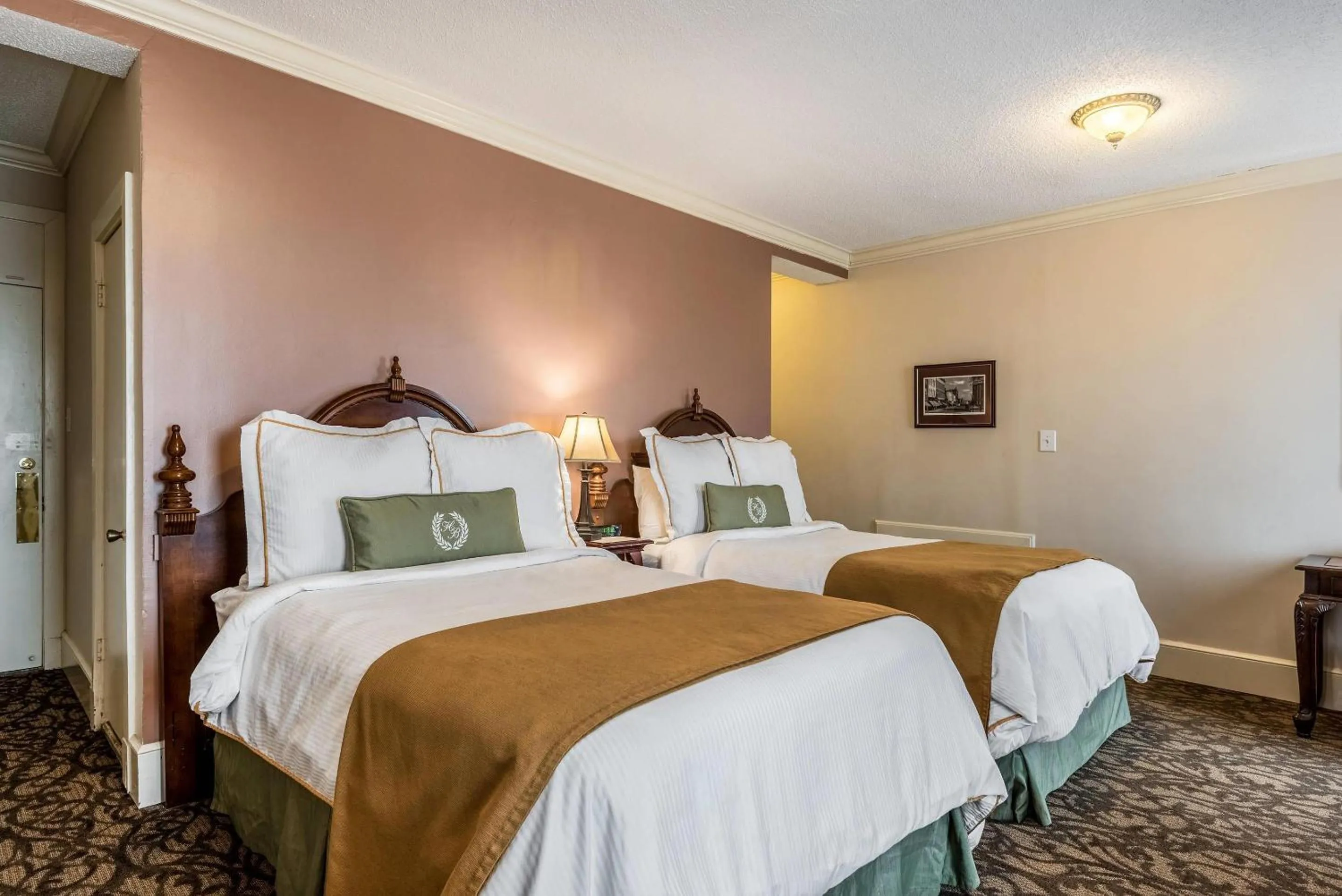 Double Room with Two Double Beds - Non-Smoking in Hotel Bothwell Sedalia Central District, an Ascend Collection Hotel