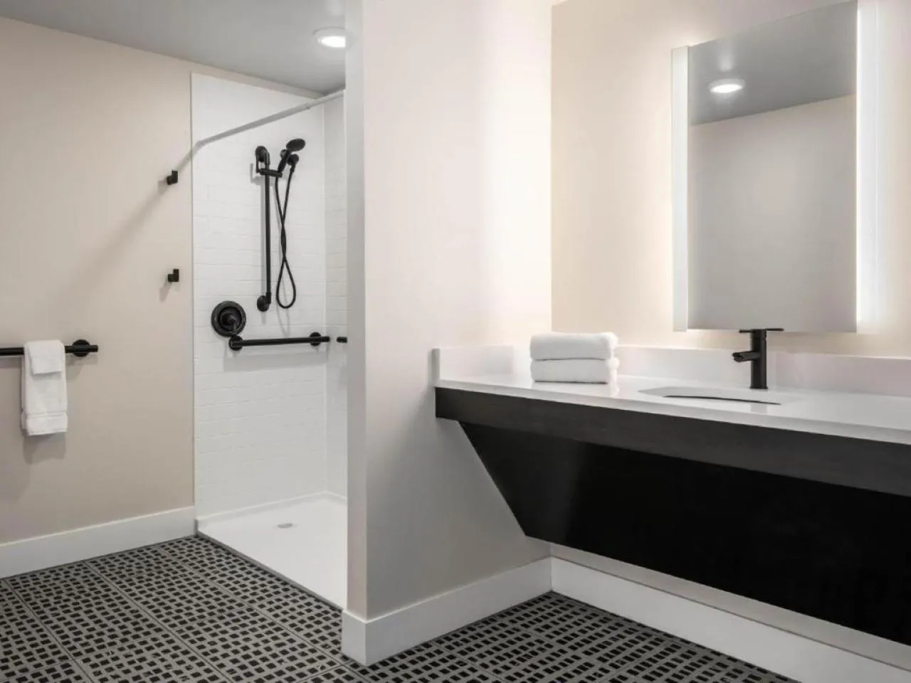 Standard Room with Two Queen Beds in Holiday Inn Express St. Louis Central West End by IHG