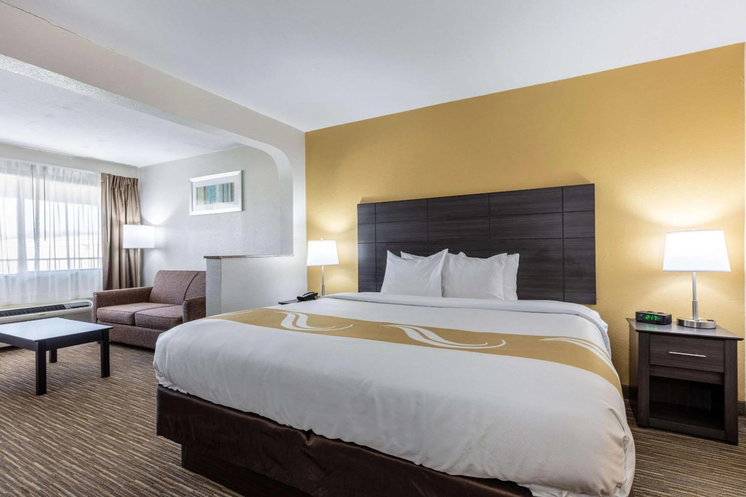 Business King Room with Sofa-Bed - Non-Smoking in Quality Inn Southaven - Memphis South