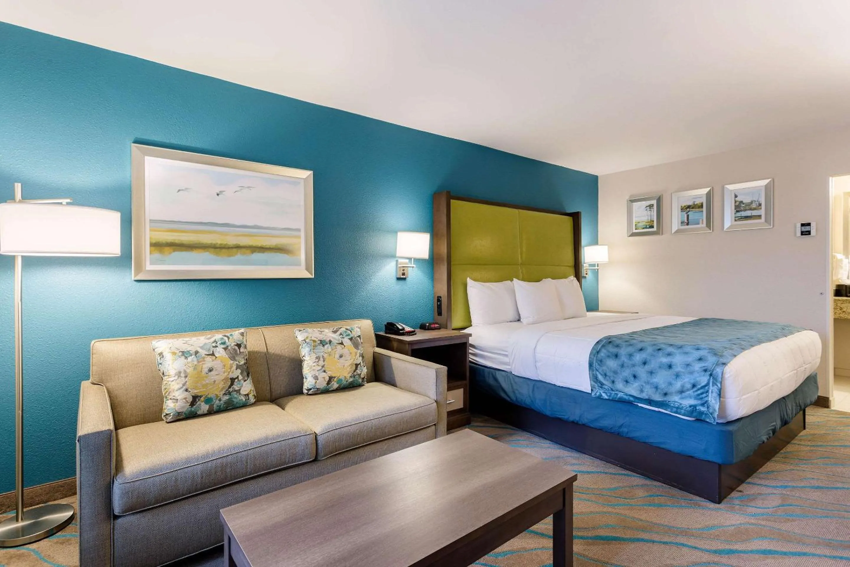 King Room - Non-Smoking in Quality Inn Gulfport I-10