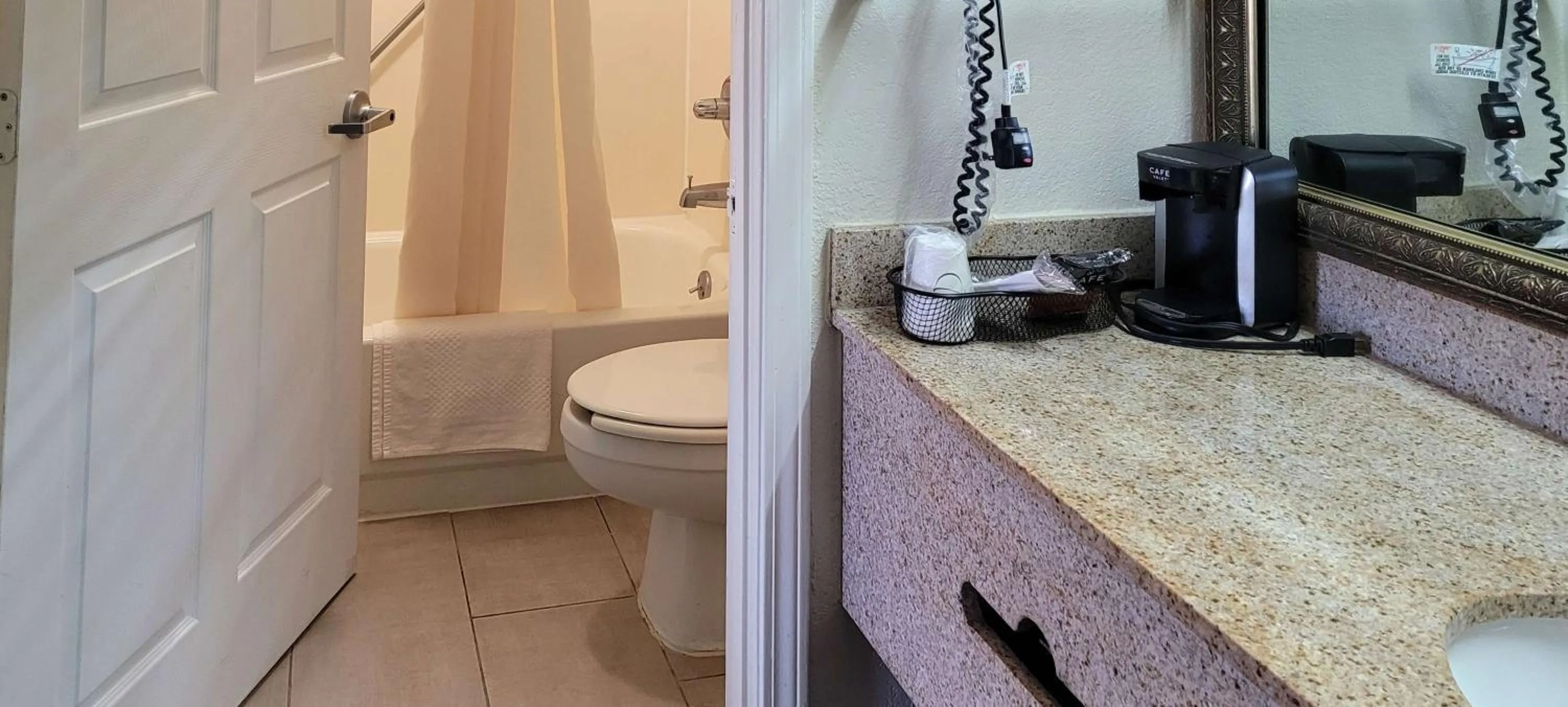 Suite - Smoking in Motel 6 Jackson MS Southwest