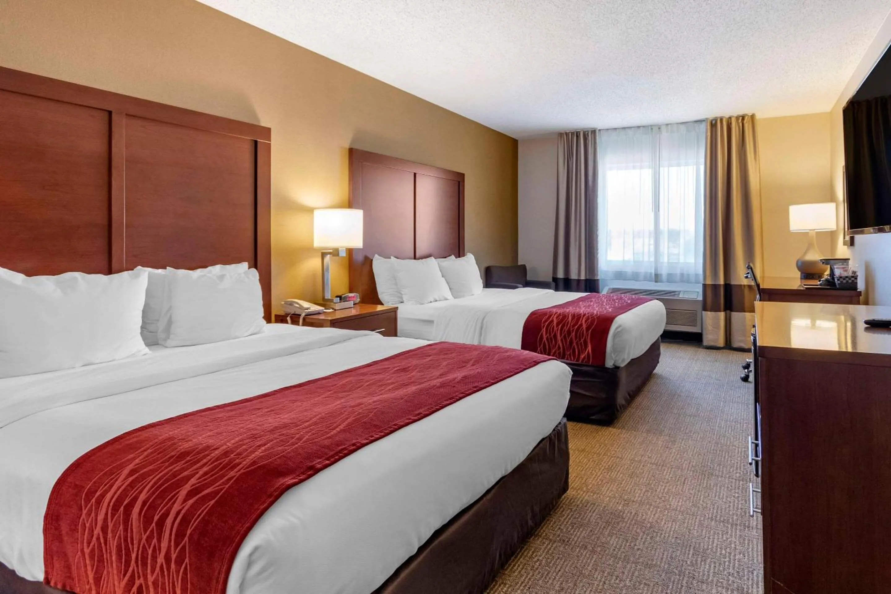 Queen Room with Two Queen Beds - Non-Smoking in Comfort Inn Great Falls Central