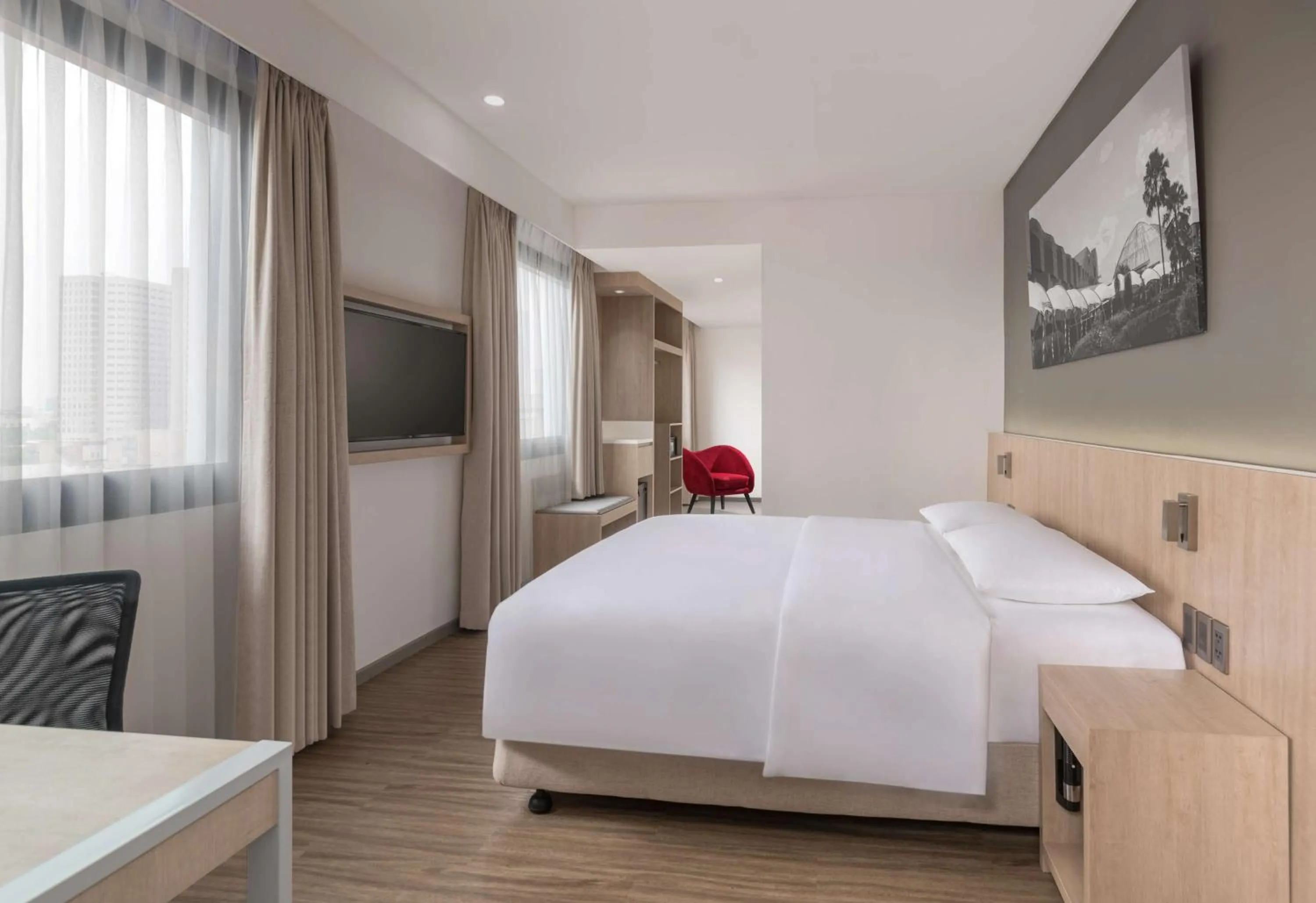 Deluxe Corner Room in Park Inn by Radisson North Edsa