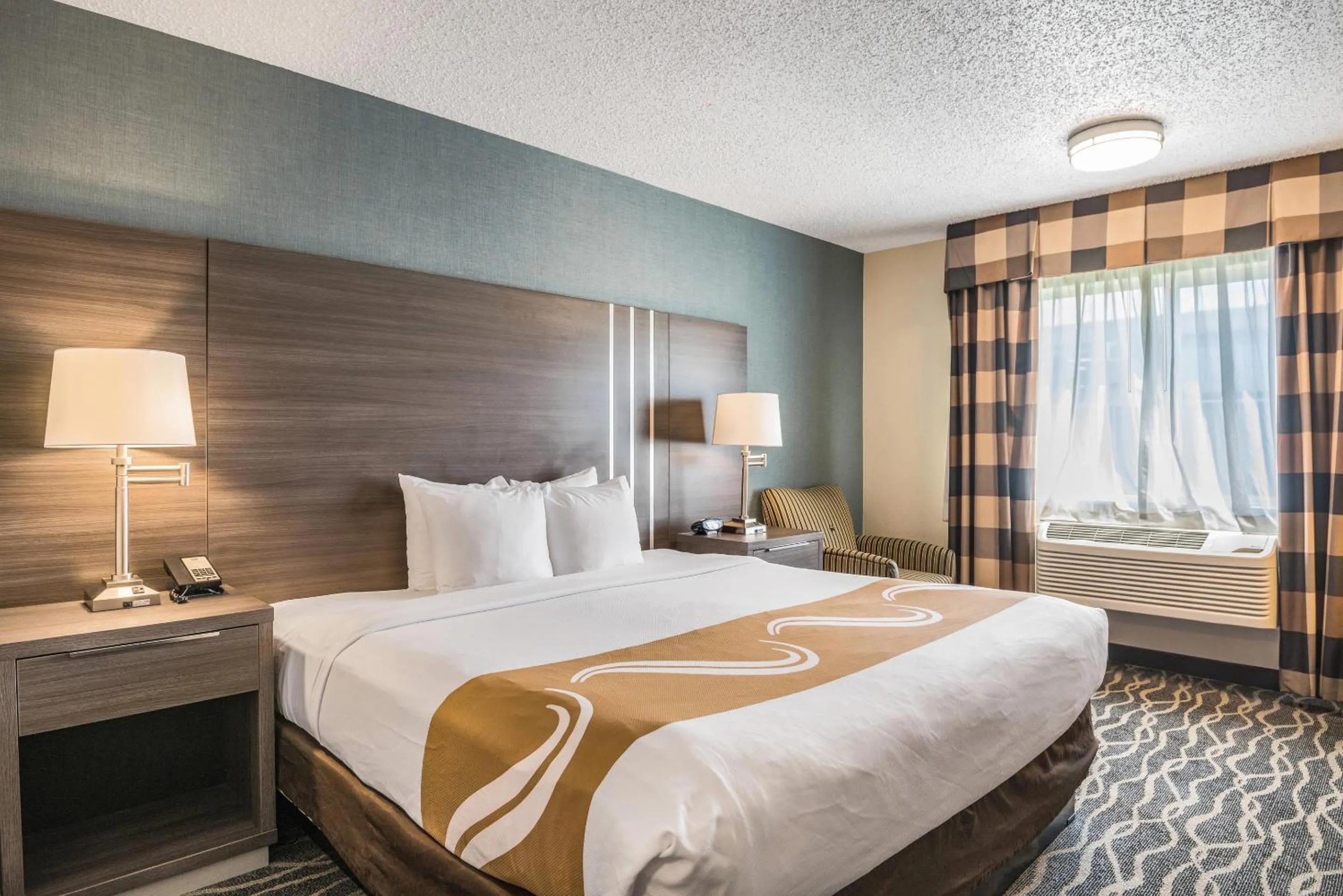 King Room - Non-Smoking in Quality Inn & Suites Missoula Westside