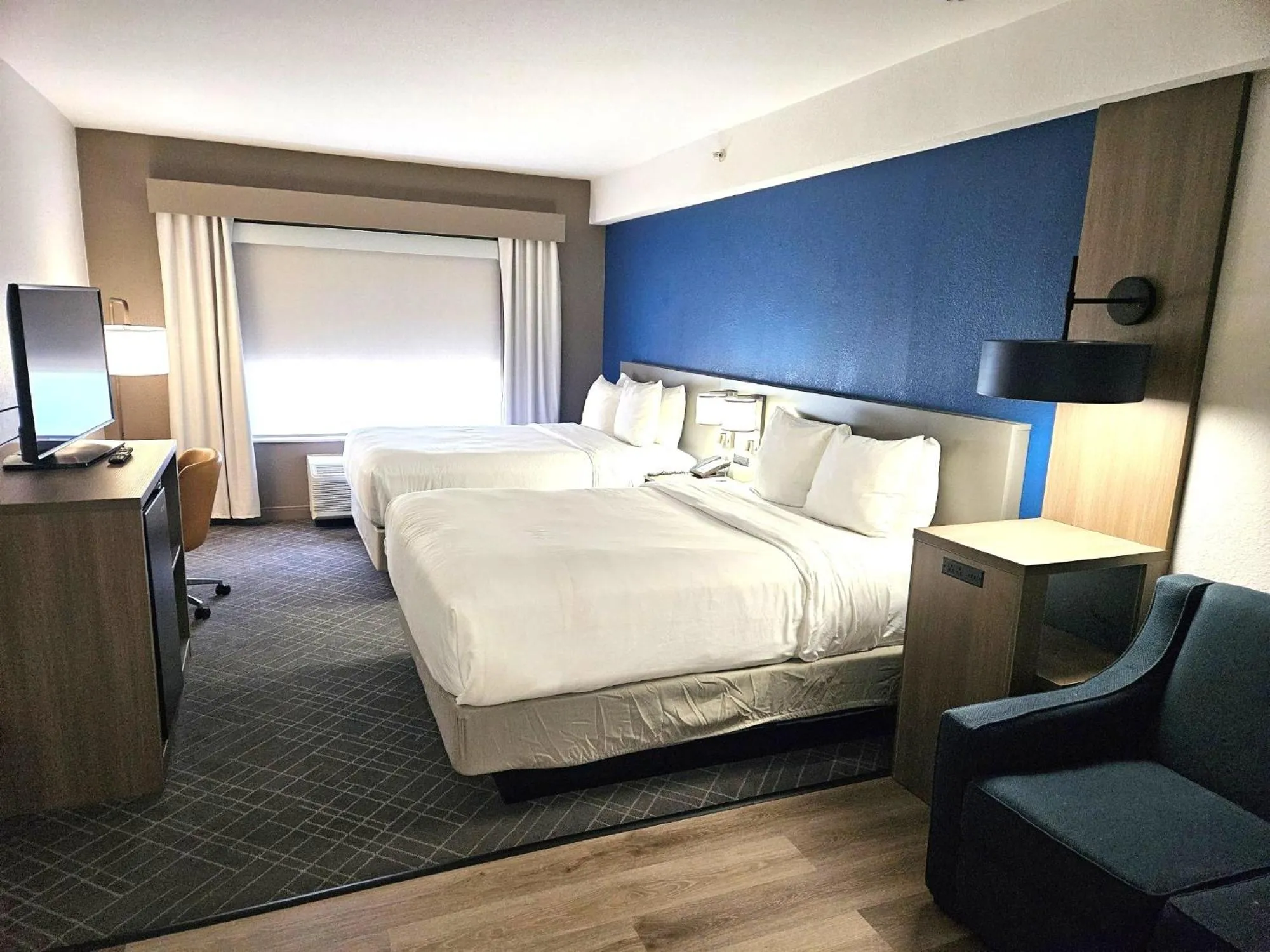 Queen Room with Two Queen Beds - Non-Smoking in Comfort Suites Gastonia - Charlotte