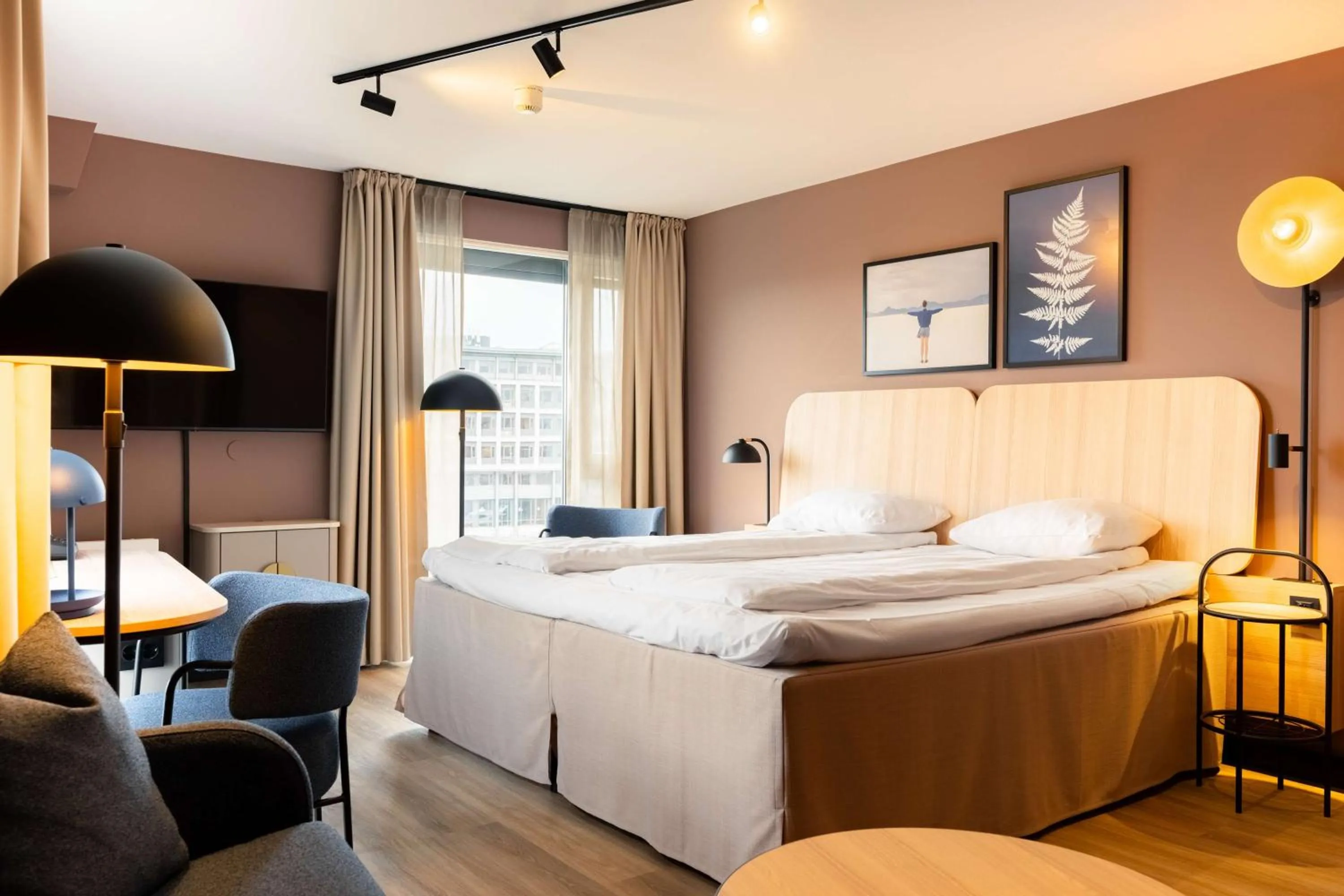 King Room with Lake View in Scandic Nidelven