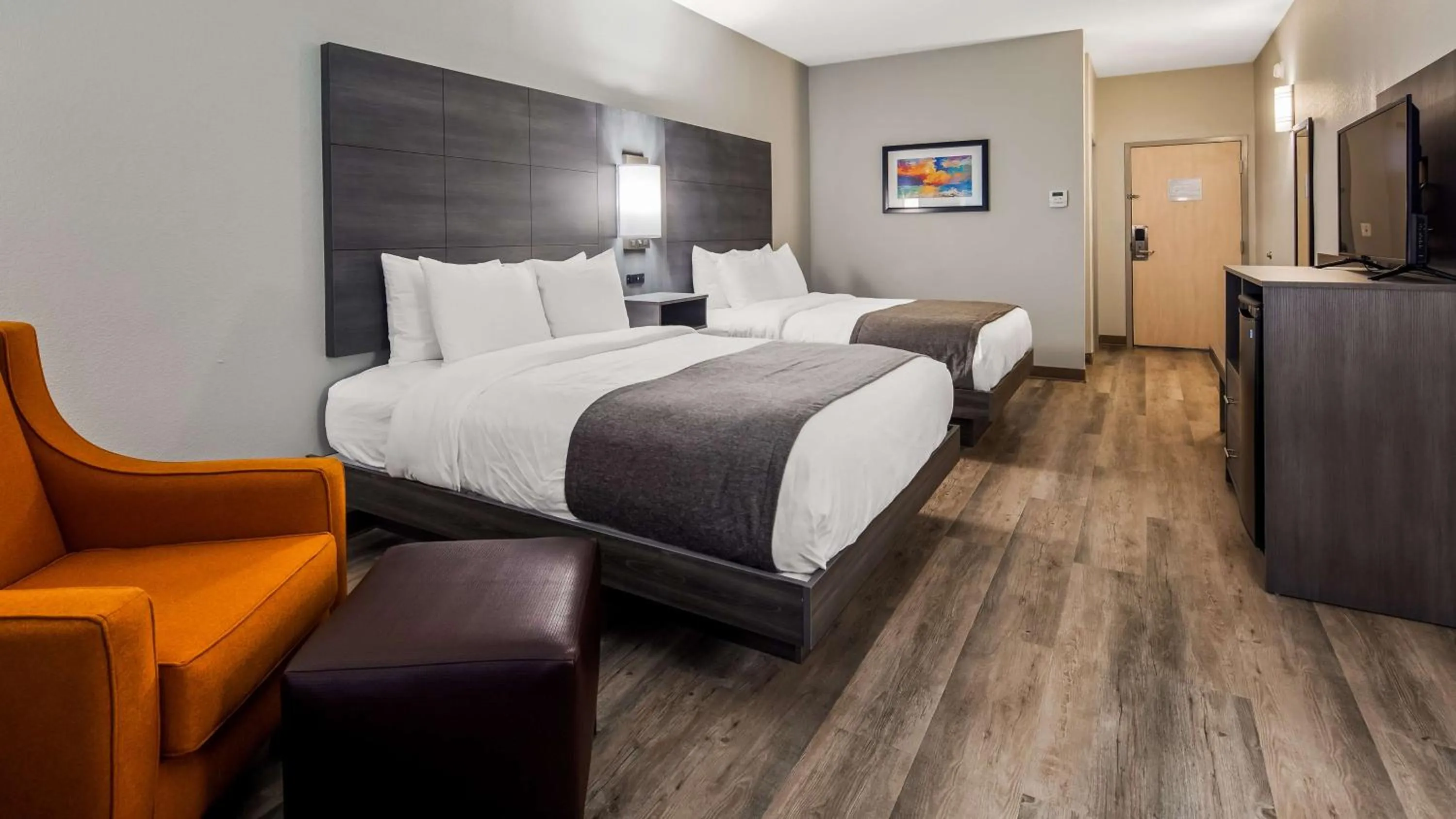 Queen Room with Two Queen Beds and Mobility Accessible Roll-In Shower in Best Western Shallotte / Ocean Isle Beach Hotel