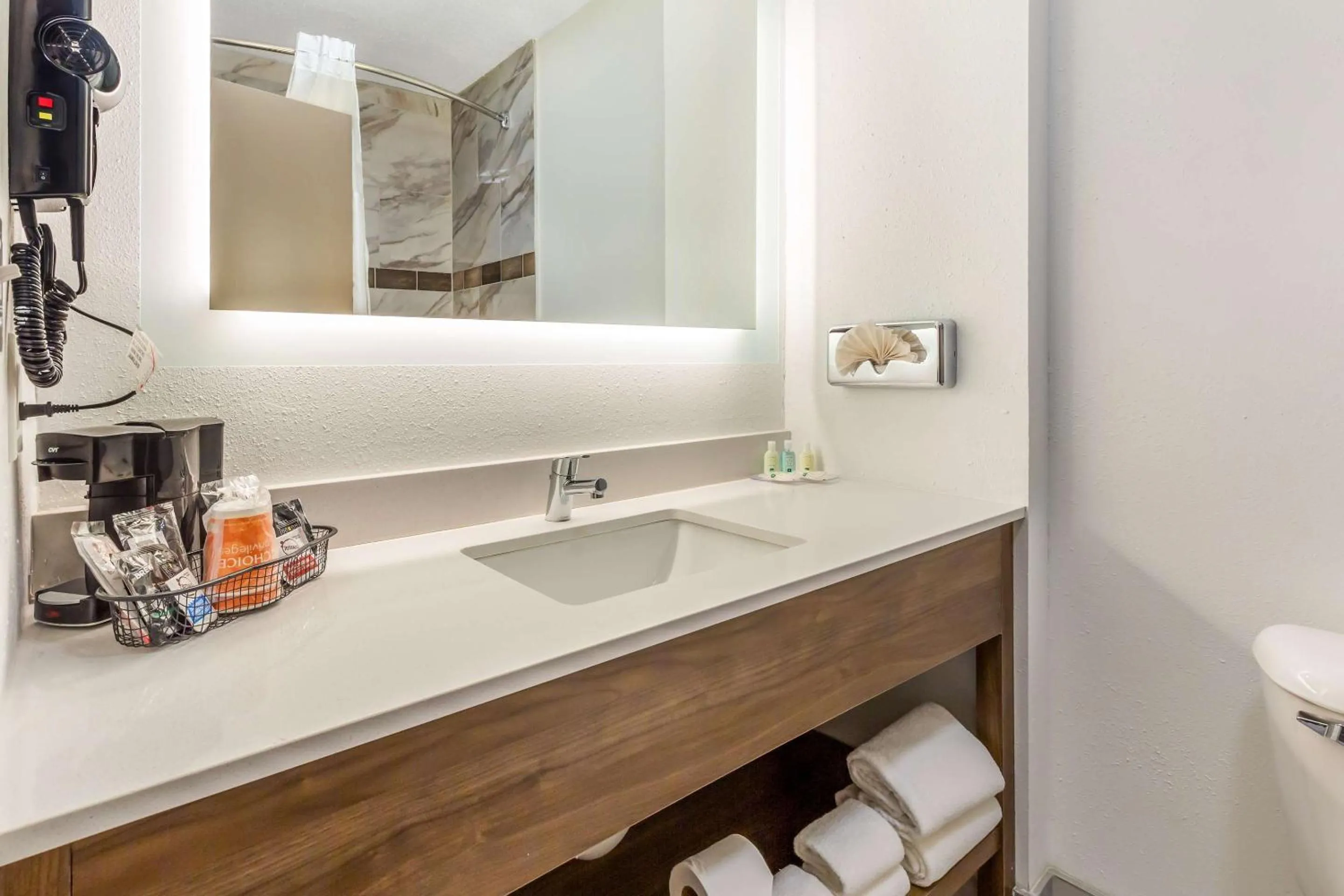 Queen Room with Two Queen Beds - Non-Smoking in Quality Inn Asheboro South