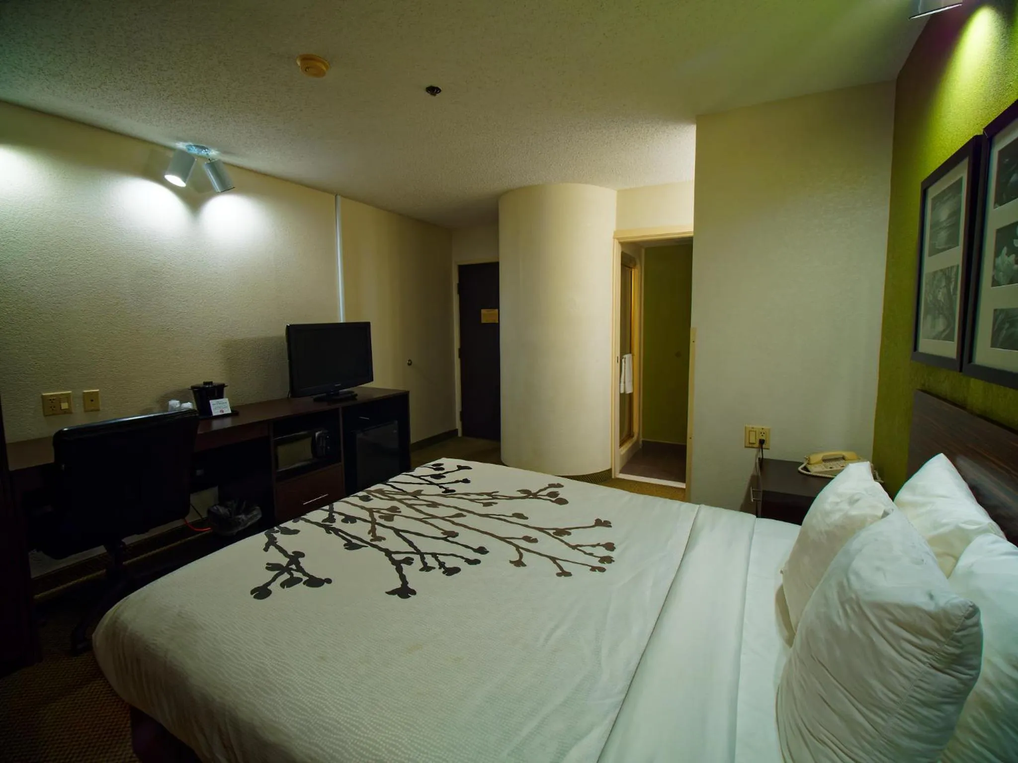 King Room - Accessible/Non-Smoking in Sleep Inn