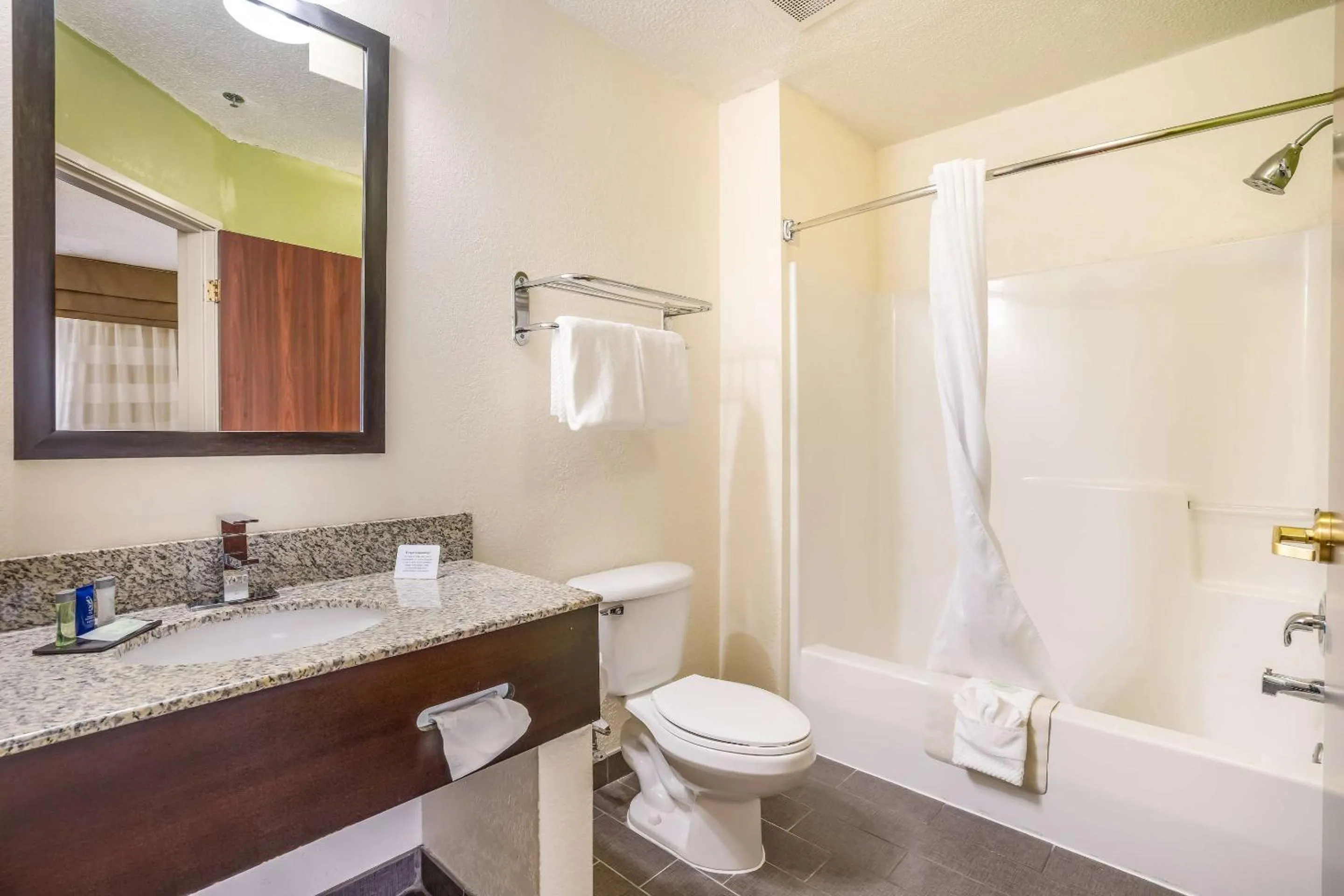 King Suite - Non-Smoking in Sleep Inn & Suites Jacksonville near Camp Lejeune