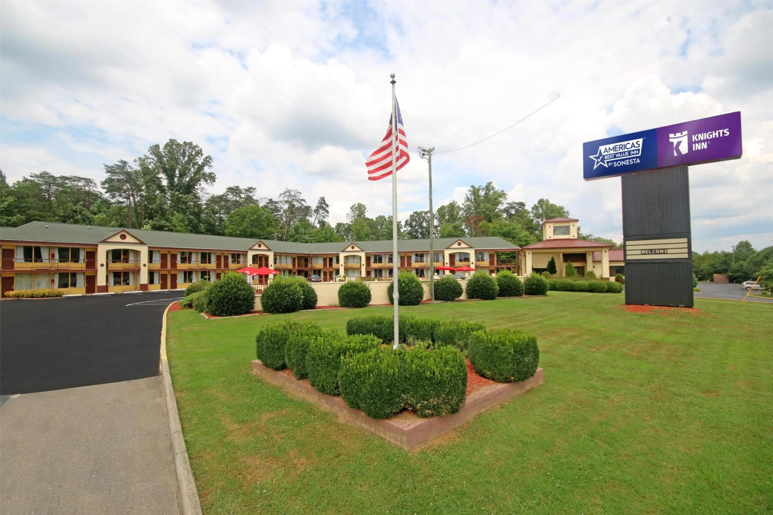 Americas Best Value Inn Pilot Mountain