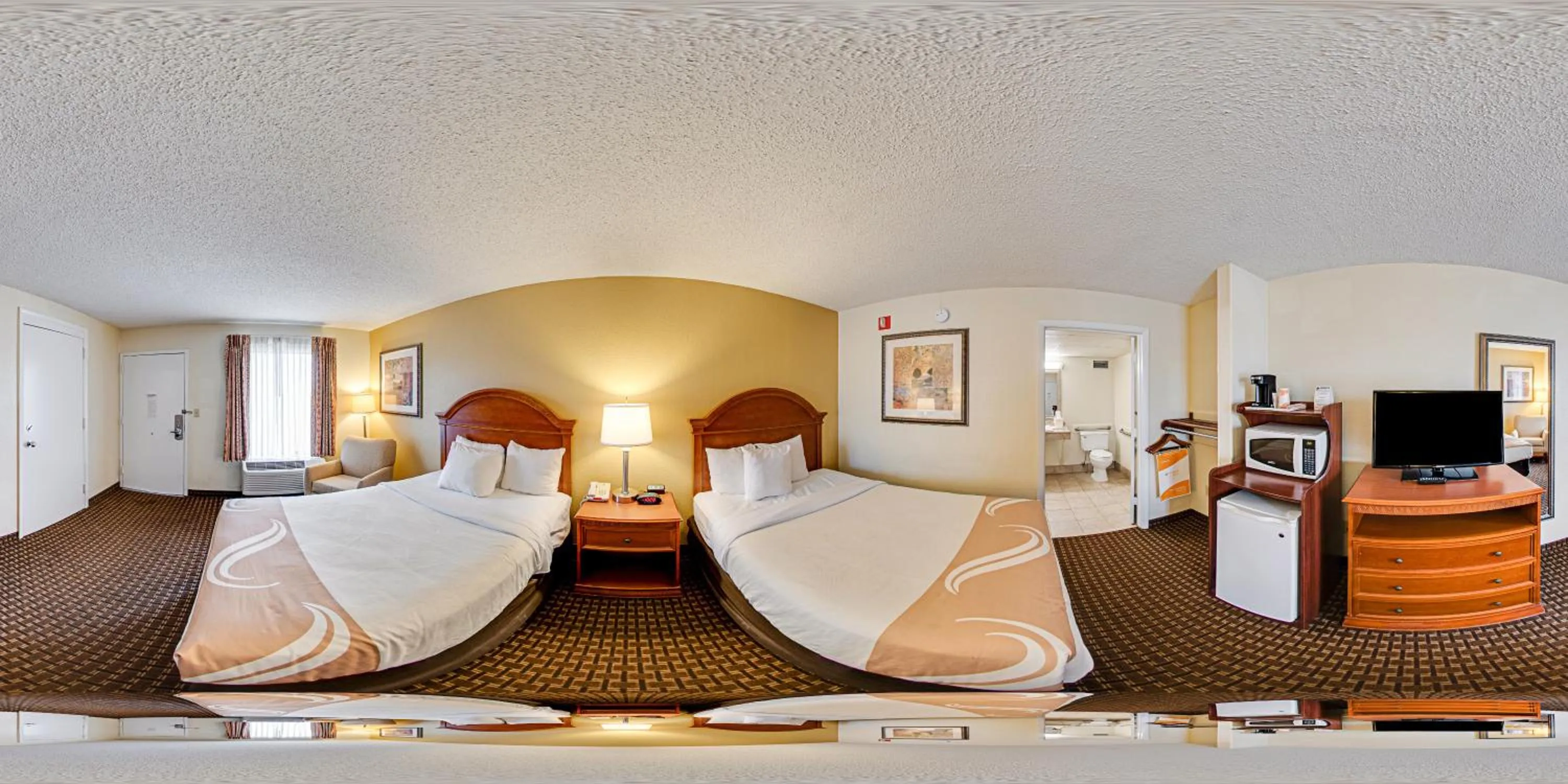 Double Room with Two Double Beds and Roll-In Shower - Accessible/Non-Smoking in Quality Inn North