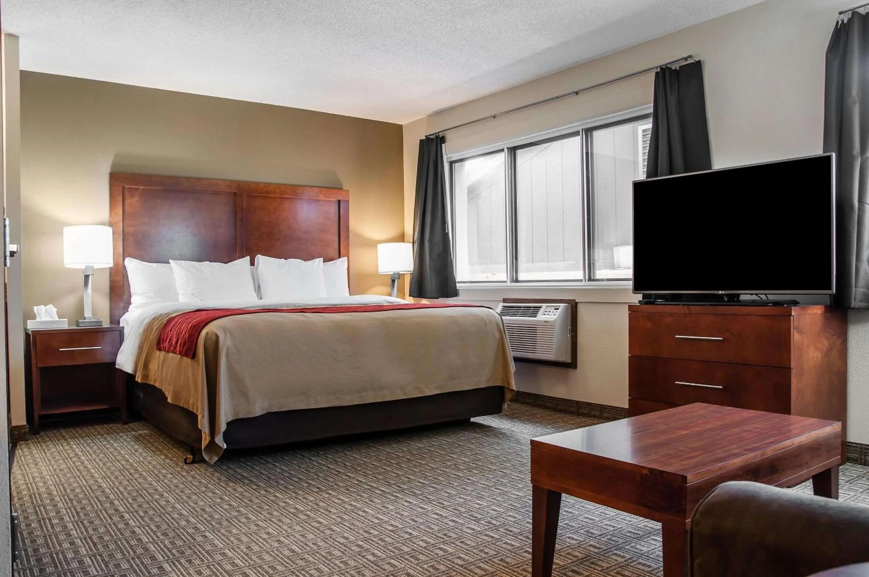 Efficiency King Suite Upgrade - Accessible/Non-Smoking in Comfort Inn Dickinson