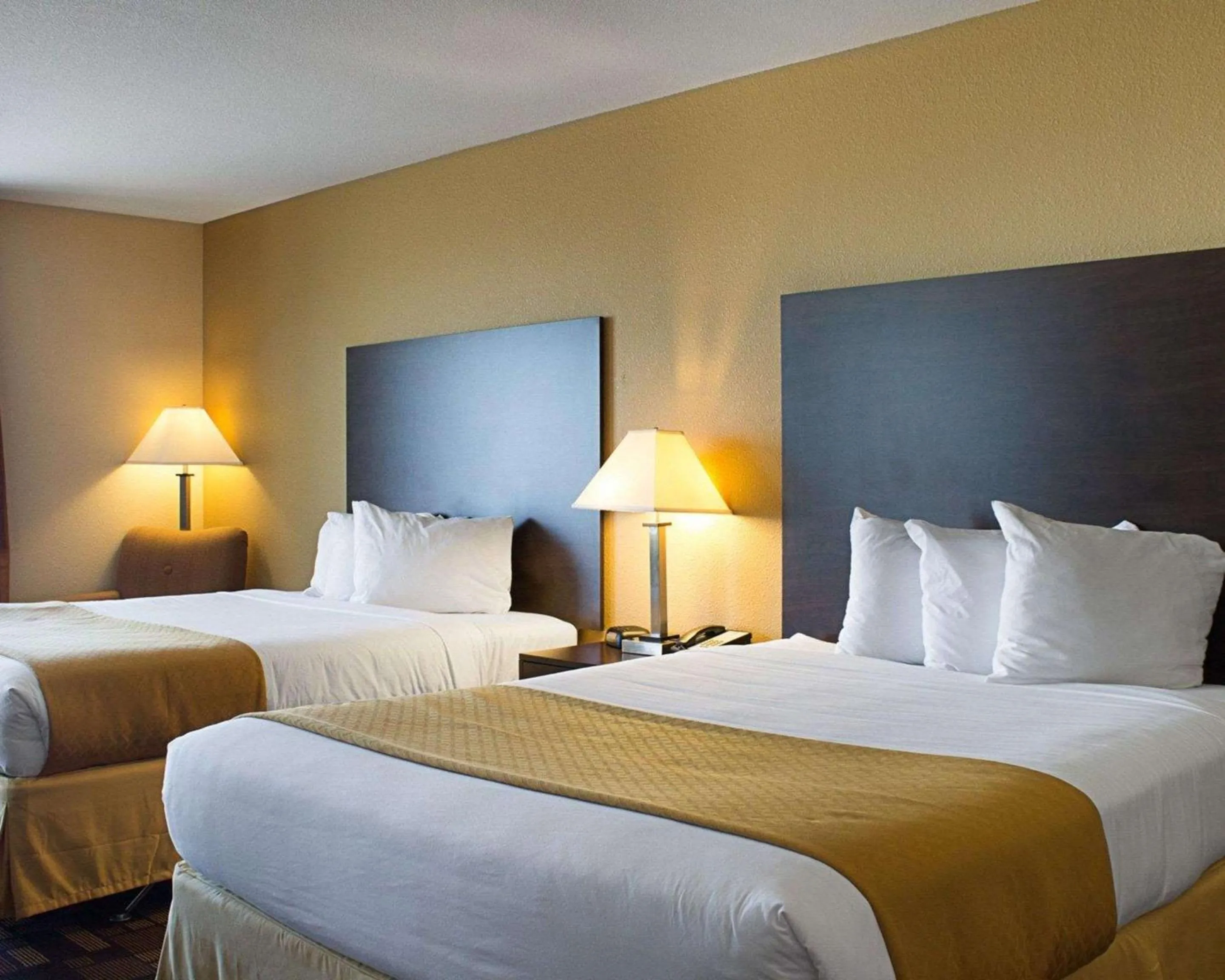 Suite with Two Queen Beds - Accessible/Non-Smoking in Quality Inn & Suites Minot North