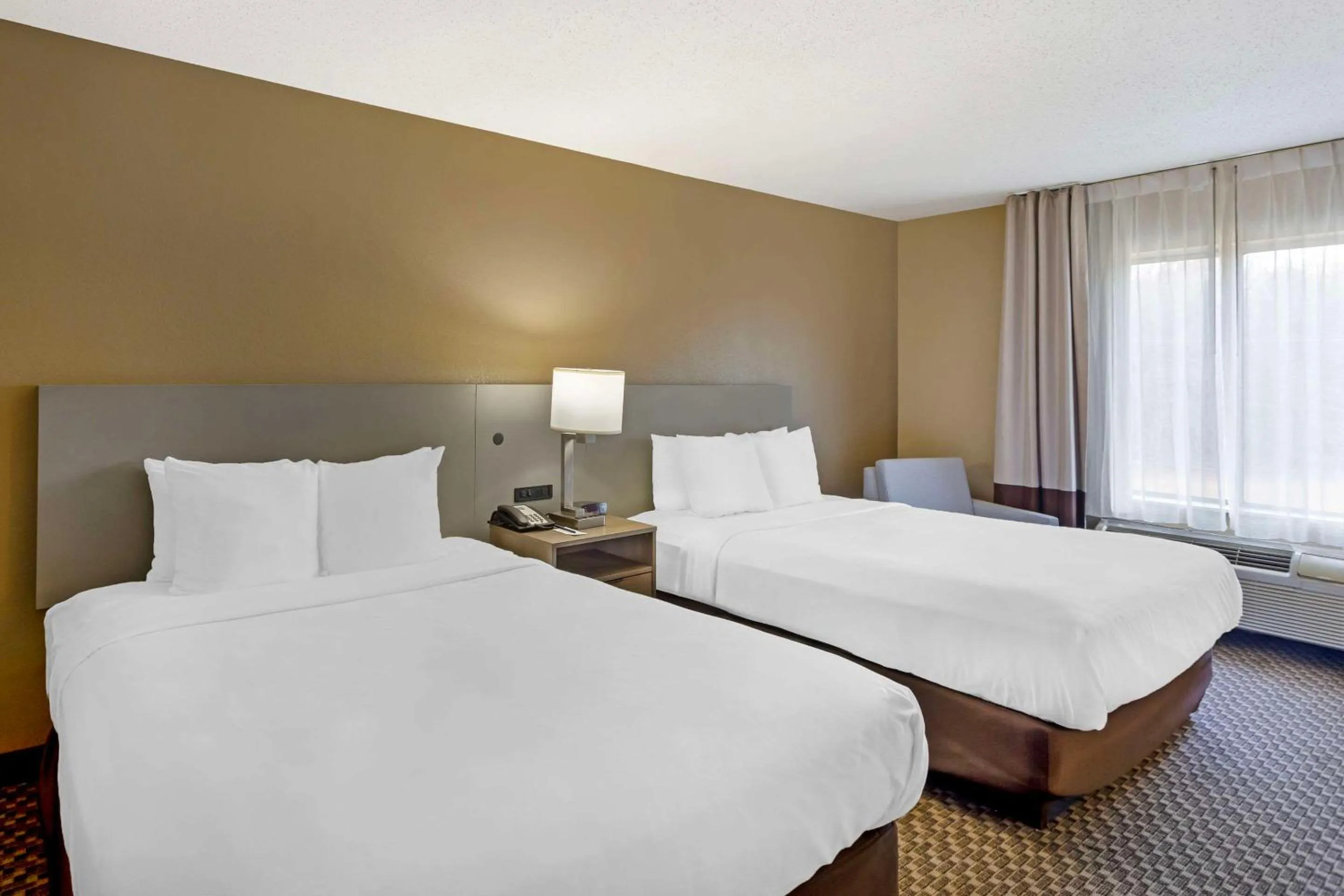 Queen Room with Two Queen Beds - Non-Smoking in Comfort Inn & Suites Carneys Point