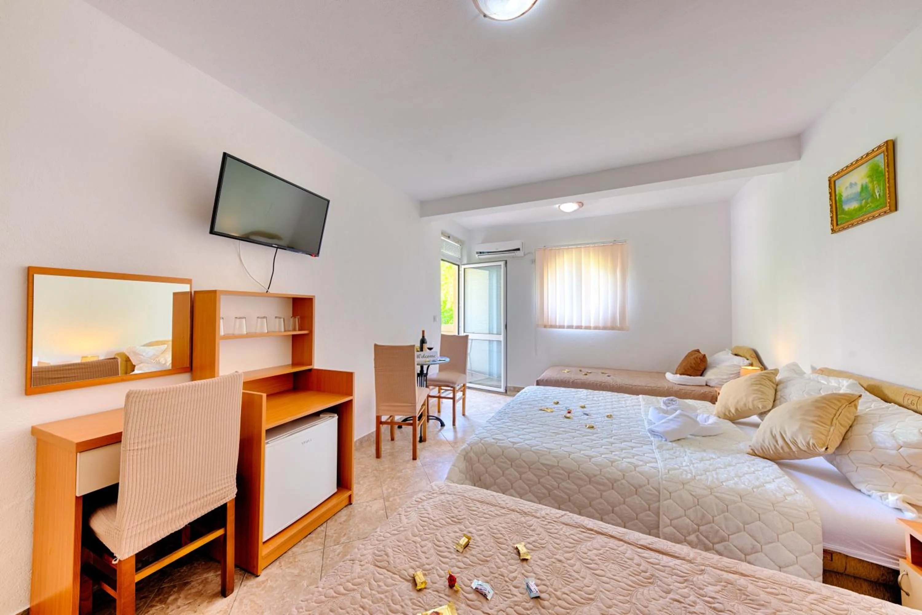 Quadruple Room in HOTEL DANA