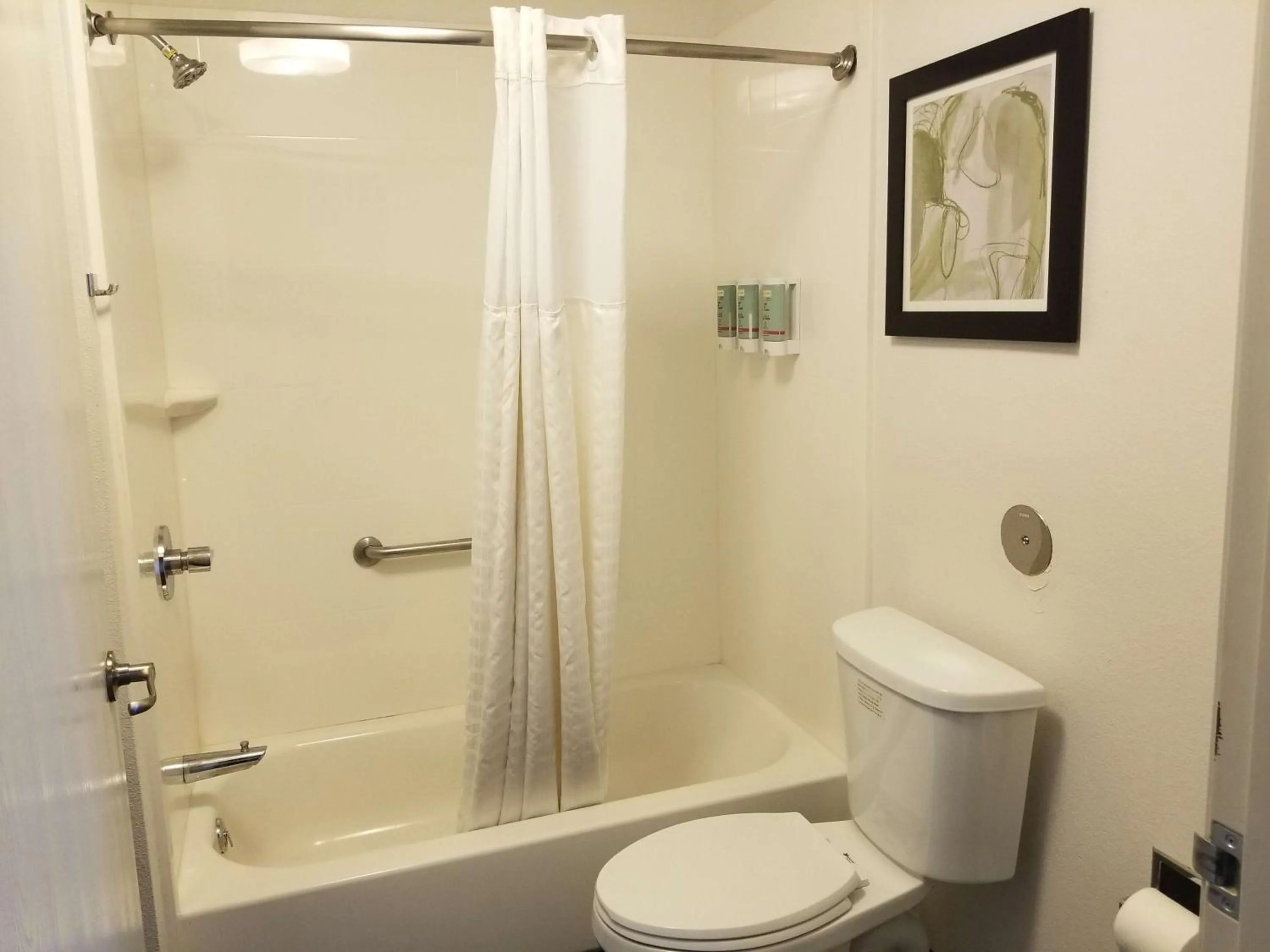 Queen Room with Two Queen Beds - Disability Access in Best Western Grants Inn