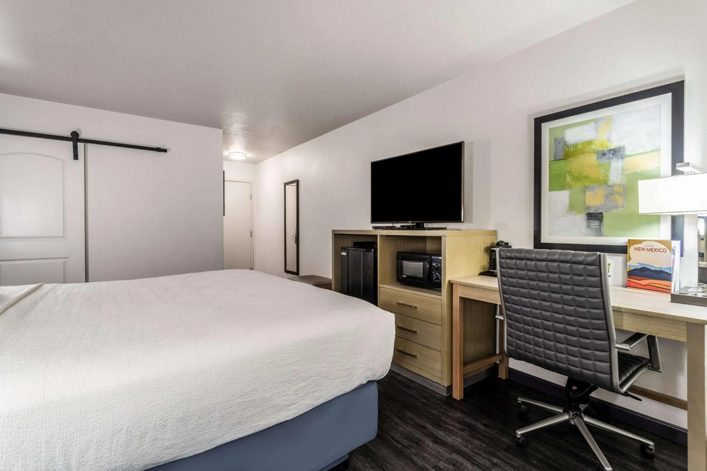 King Room - Non-Smoking in Best Western Grants Inn