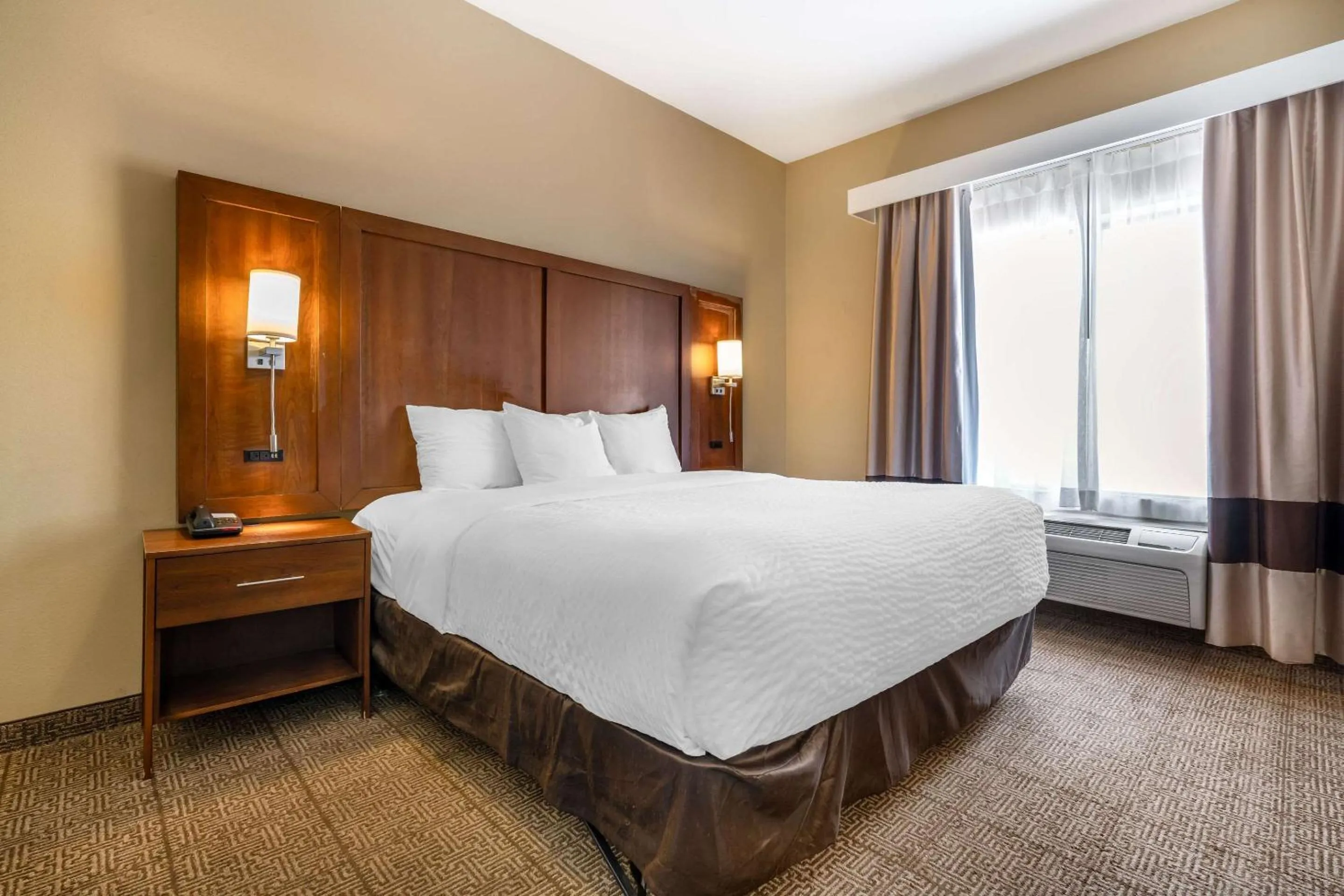 King Suite - Disability Access/Non-Smoking in Comfort Suites Gallup East Route 66 and I-40