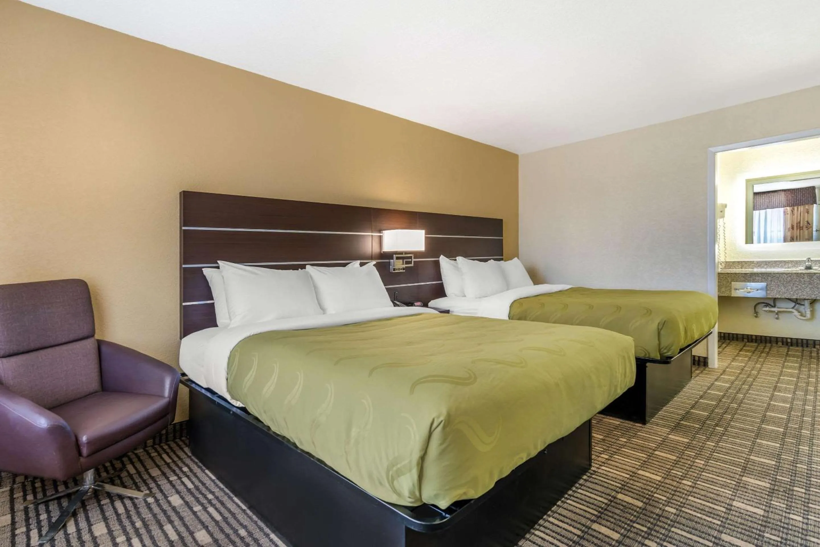 Queen Room with Two Queen Beds - Non-Smoking in Quality Inn Tucumcari