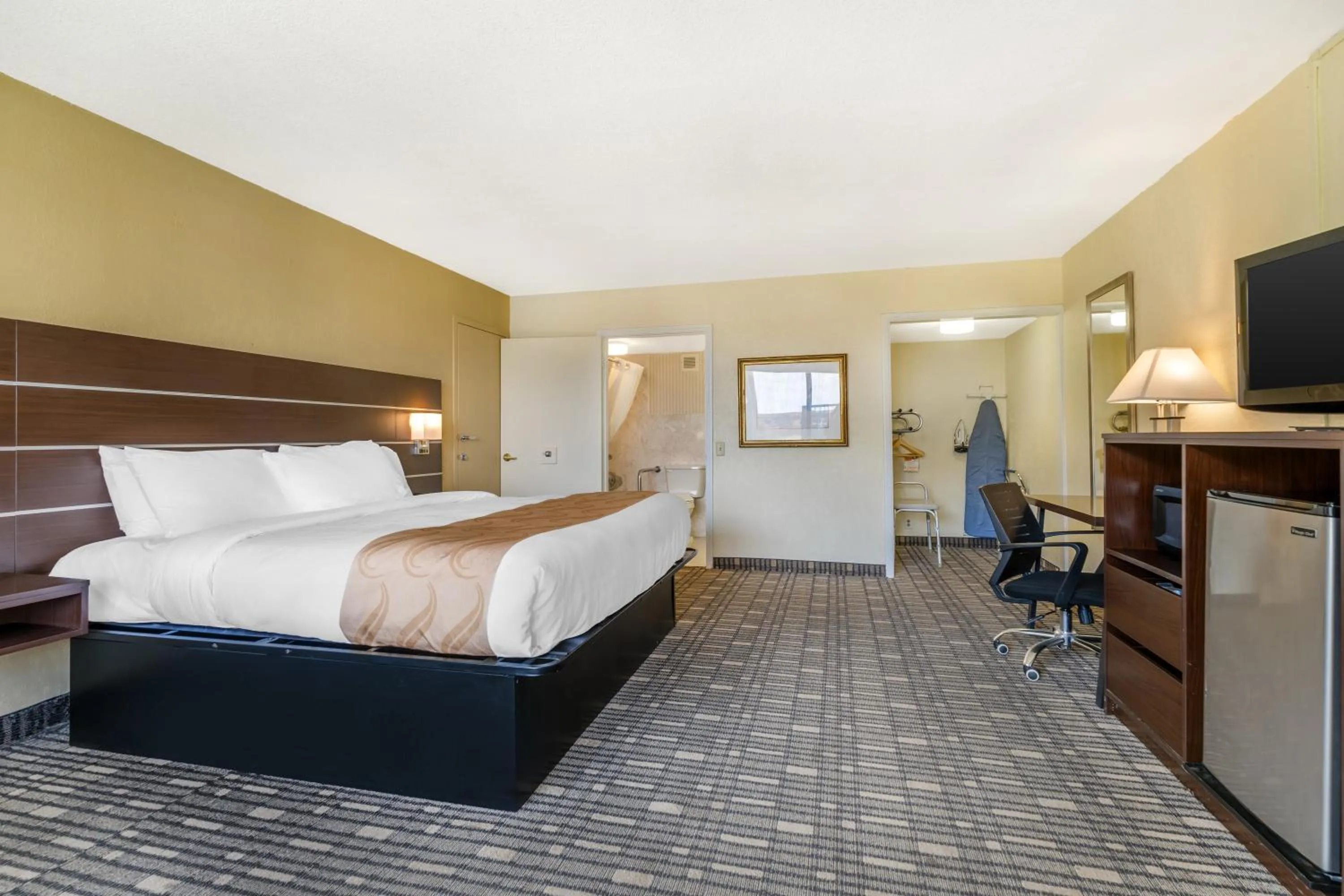 King Room - Accessible/Non-Smoking in Quality Inn Tucumcari