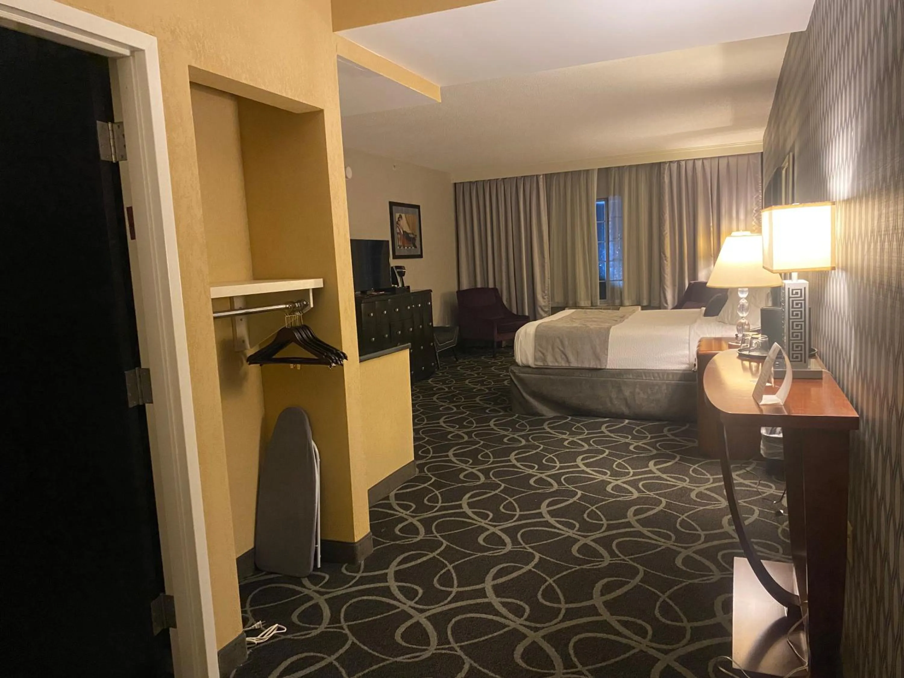 King Room - Disability Access in Park Manor Hotel