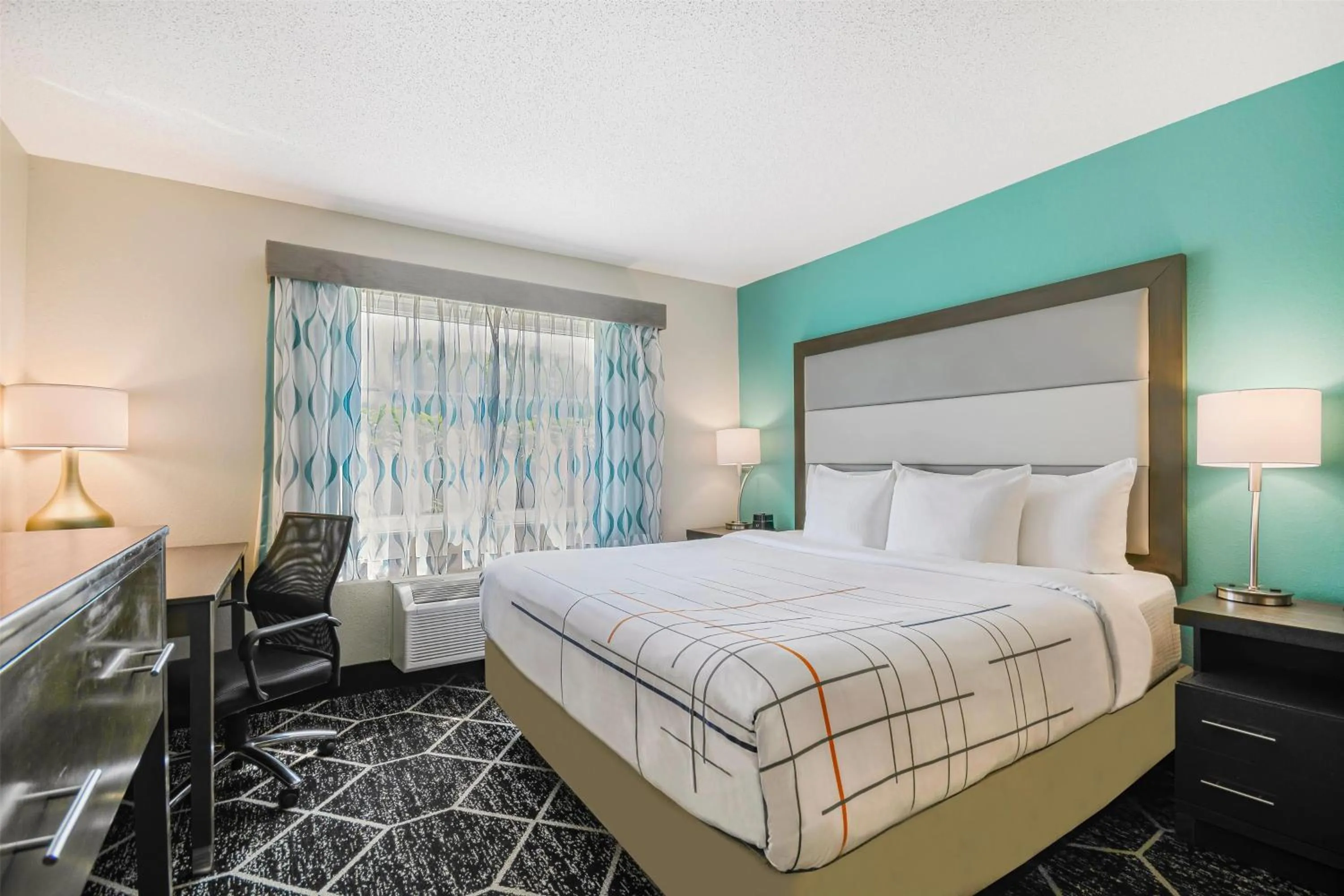 King Studio Suite - Non-Smoking in La Quinta by Wyndham Batavia