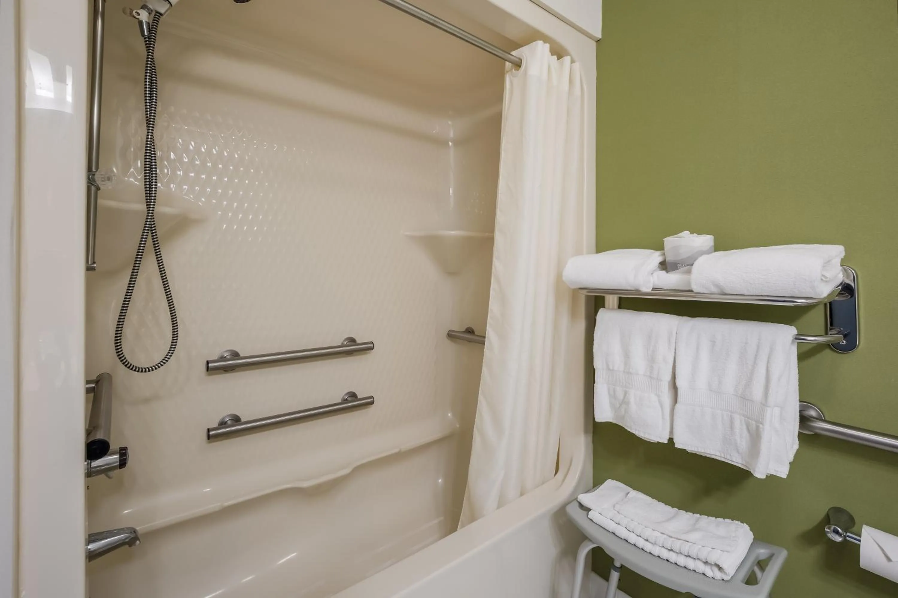 King Room - Accessible/Non-Smoking in Sleep Inn