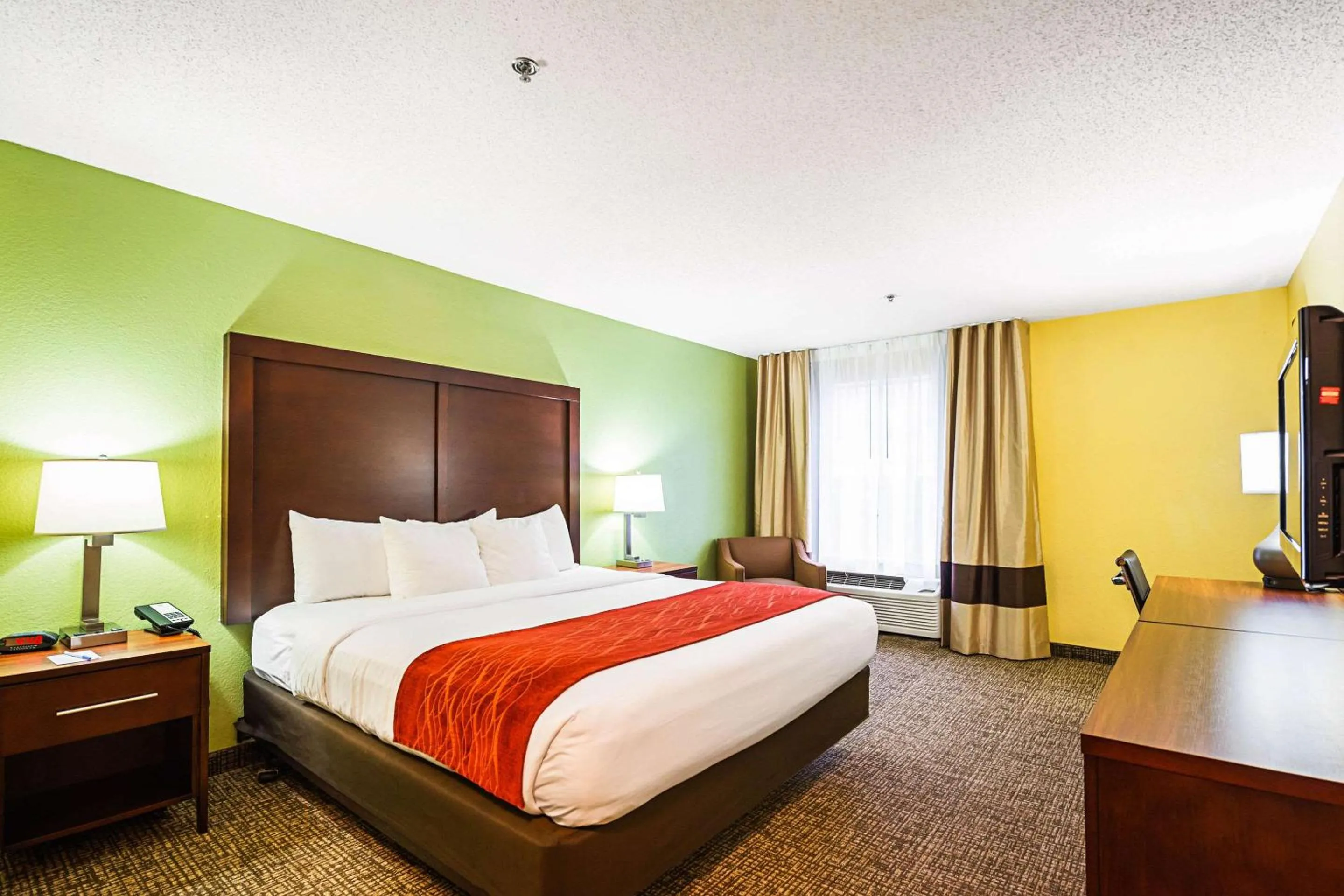King Room - Non-Smoking in Comfort Inn & Suites Dayton Northwest - Englewood