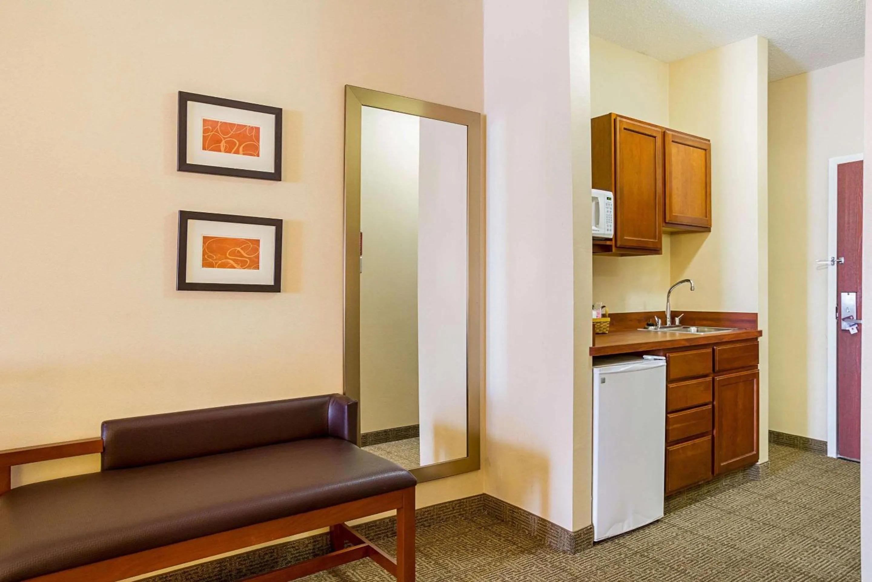 Room with Two Double Beds and Sofa Bed- Non-Smoking in Comfort Suites