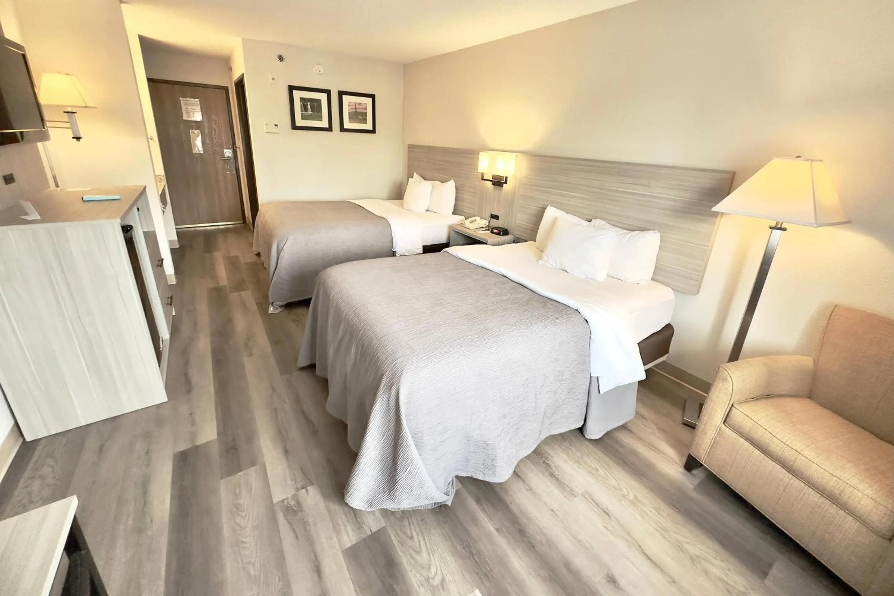 Double Room with Two Double Beds - Non-Smoking in Quality Inn