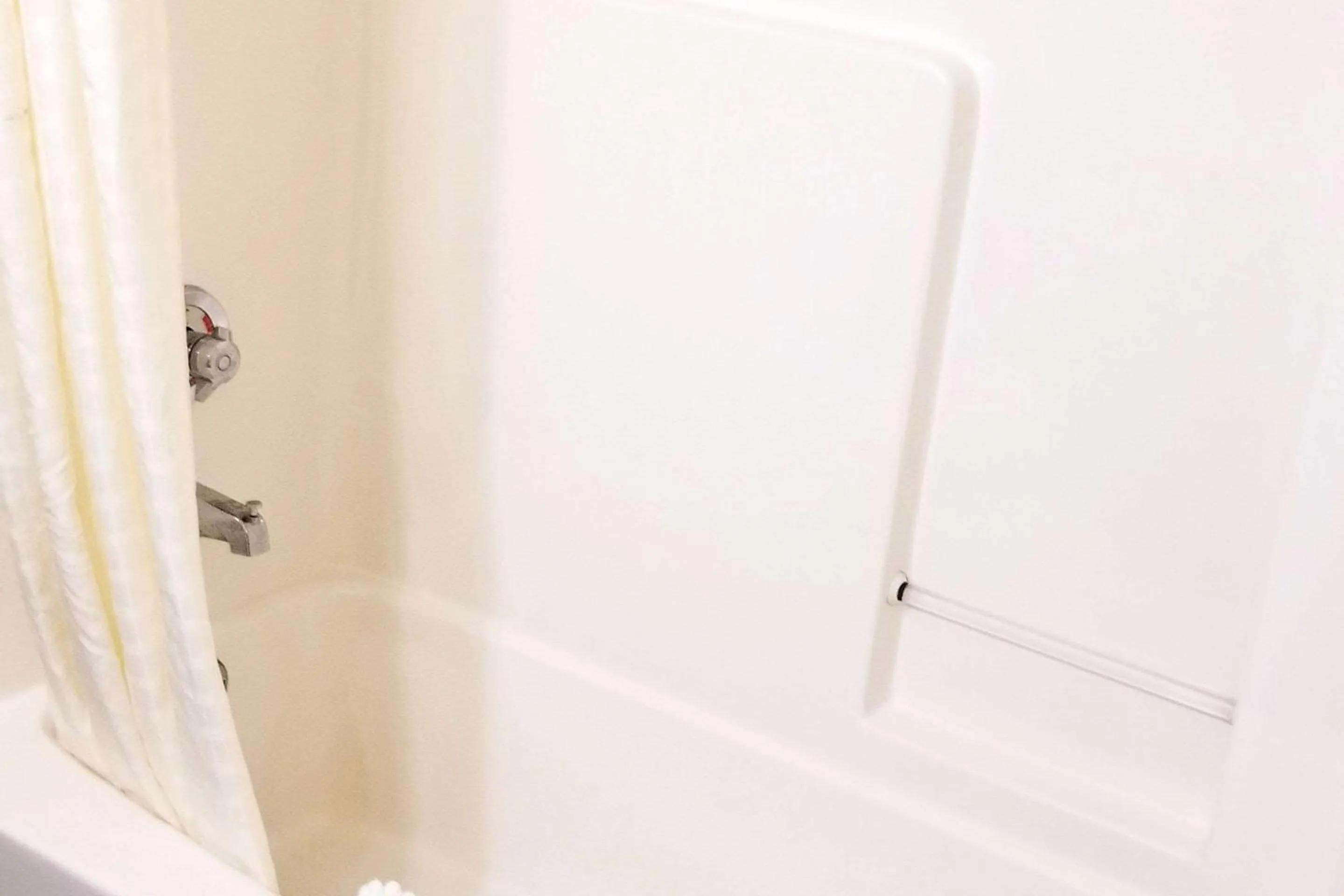 King Suite with Sofa Bed - Non-Smoking in Quality Inn & Suites Cincinnati Sharonville