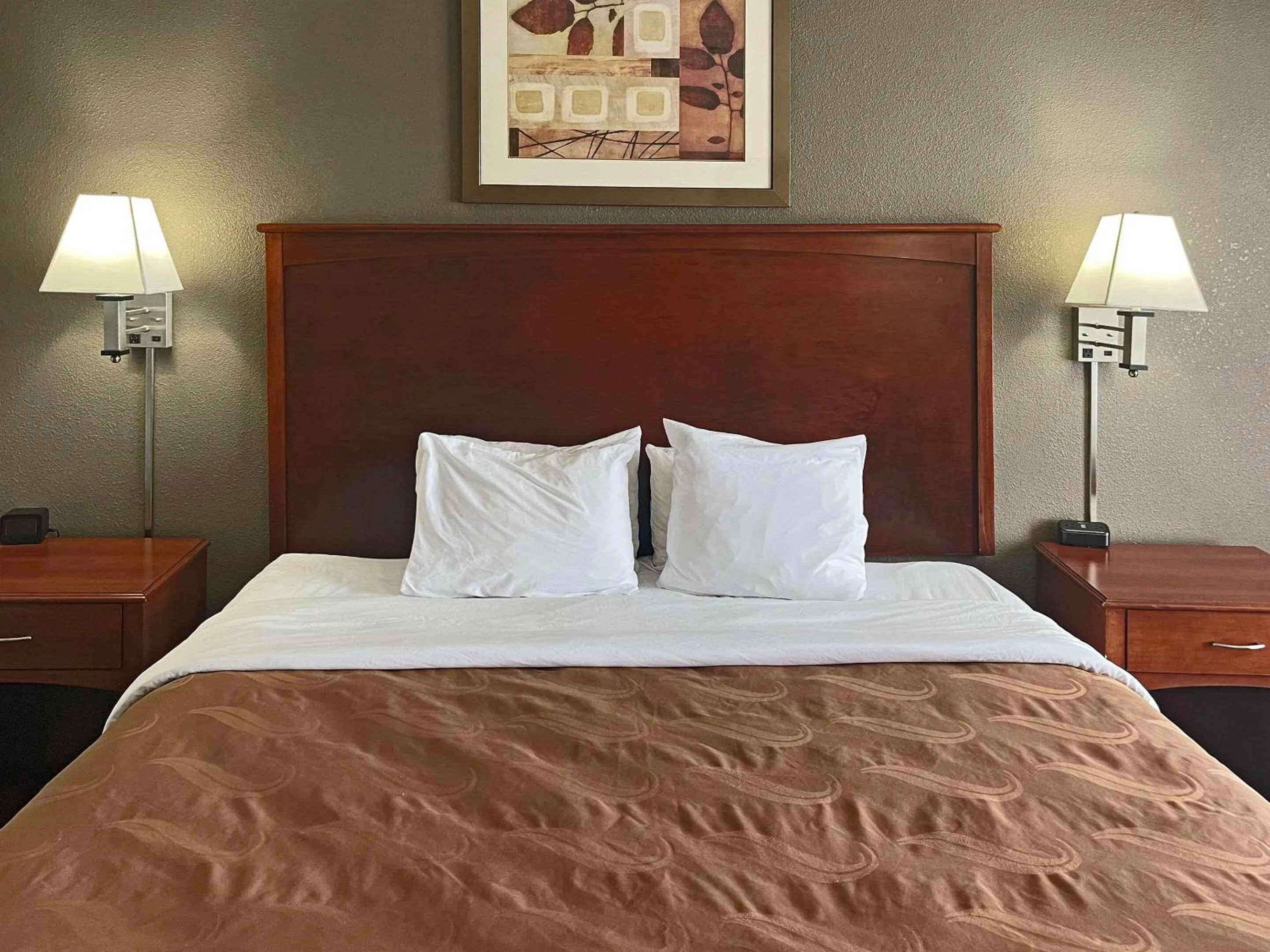 King Room - Non-Smoking in Quality Inn & Suites Cincinnati Sharonville