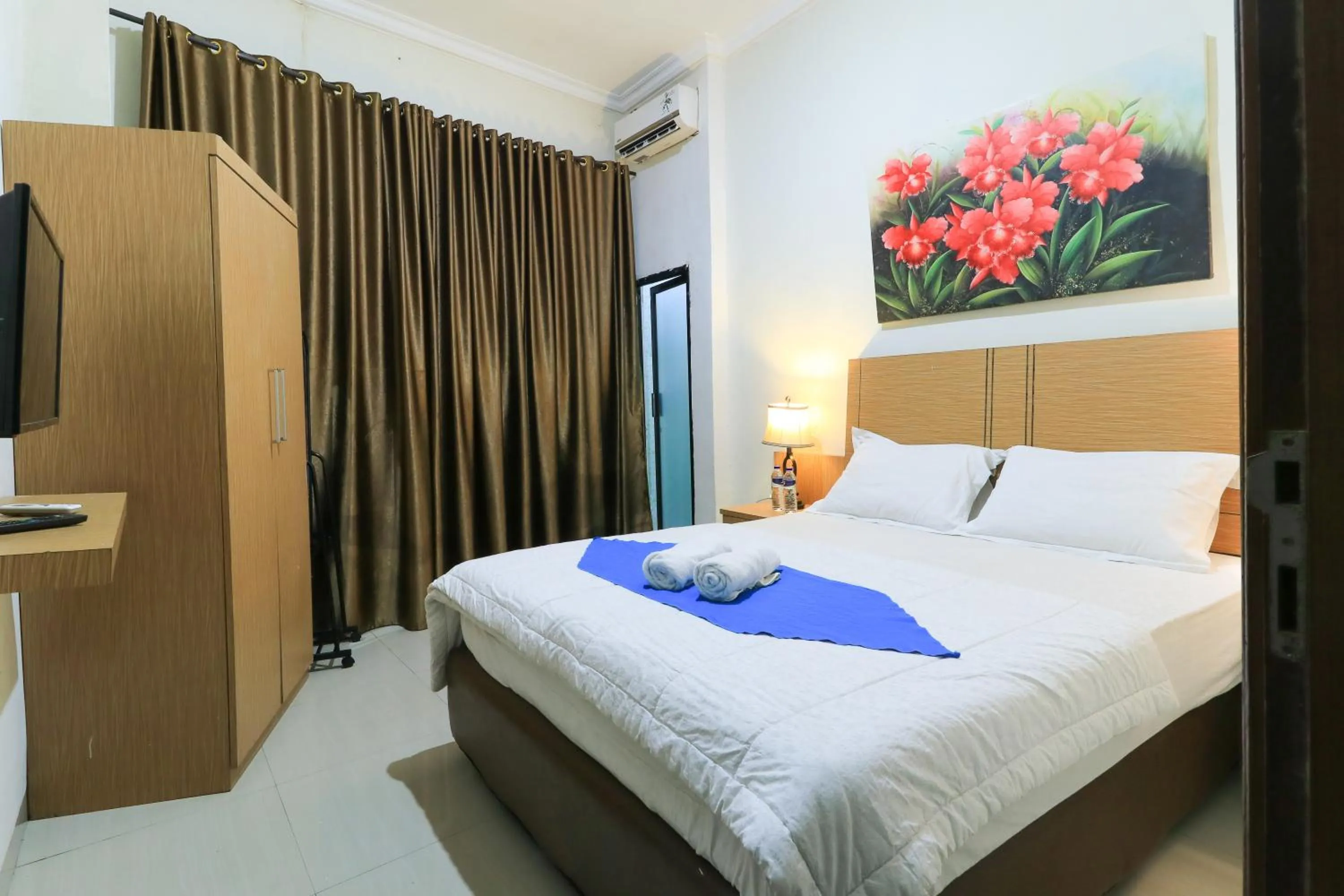Standard Double Room in Labuana Homestay and Cafe Garden Makassar