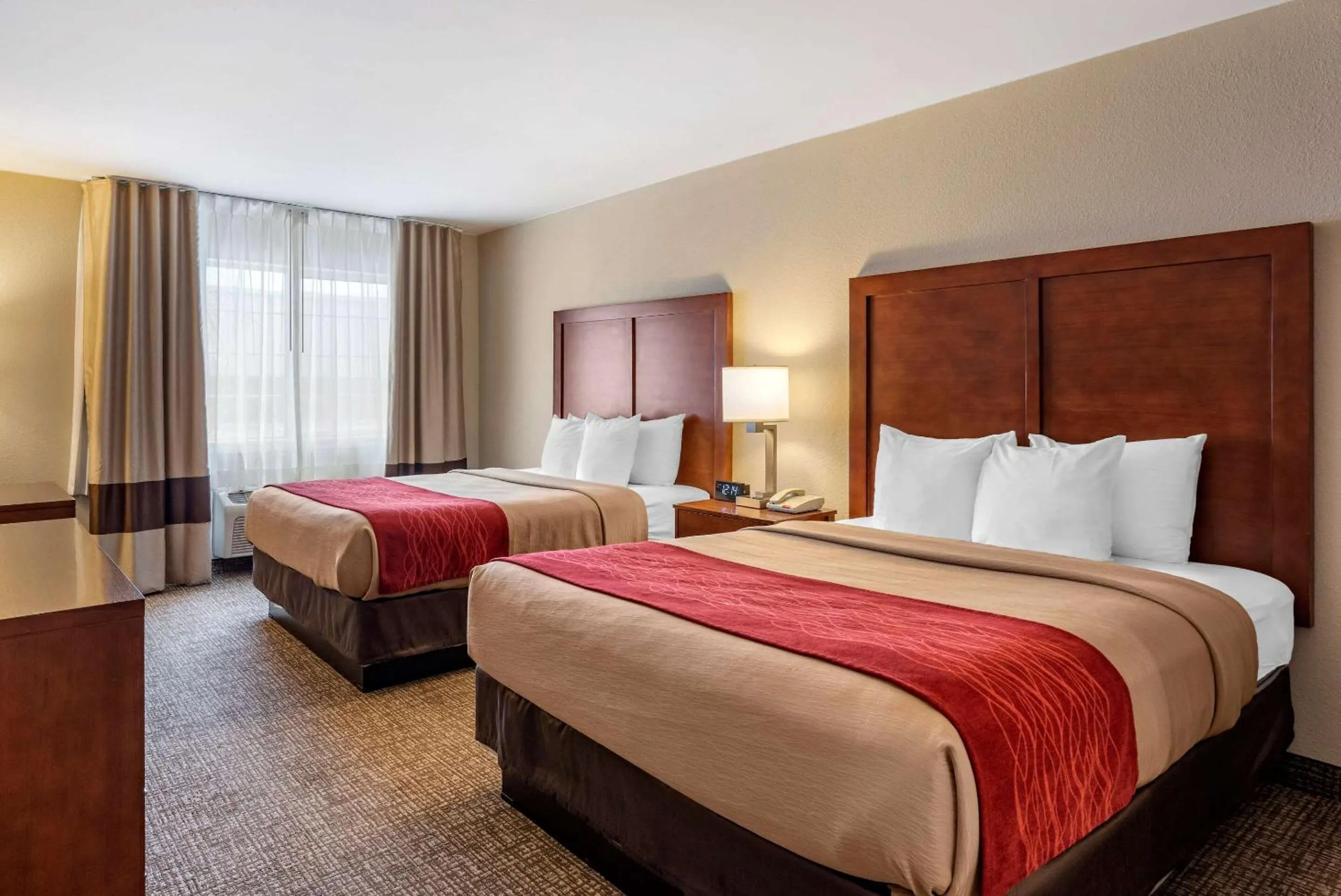 Queen Room with Two Queen Beds - Non-Smoking in Comfort Inn & Suites Klamath Falls