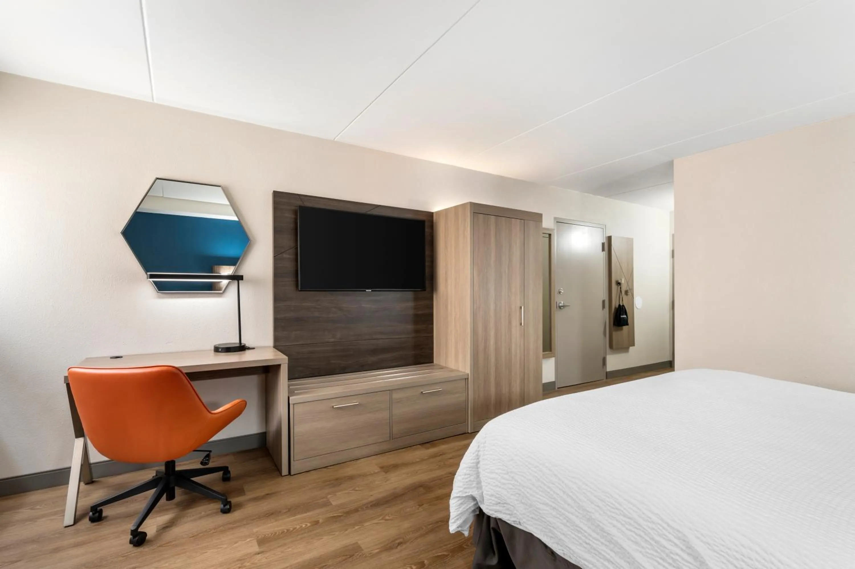 Standard King Room - Pet Friendly in Holiday Inn Express Greencastle by IHG