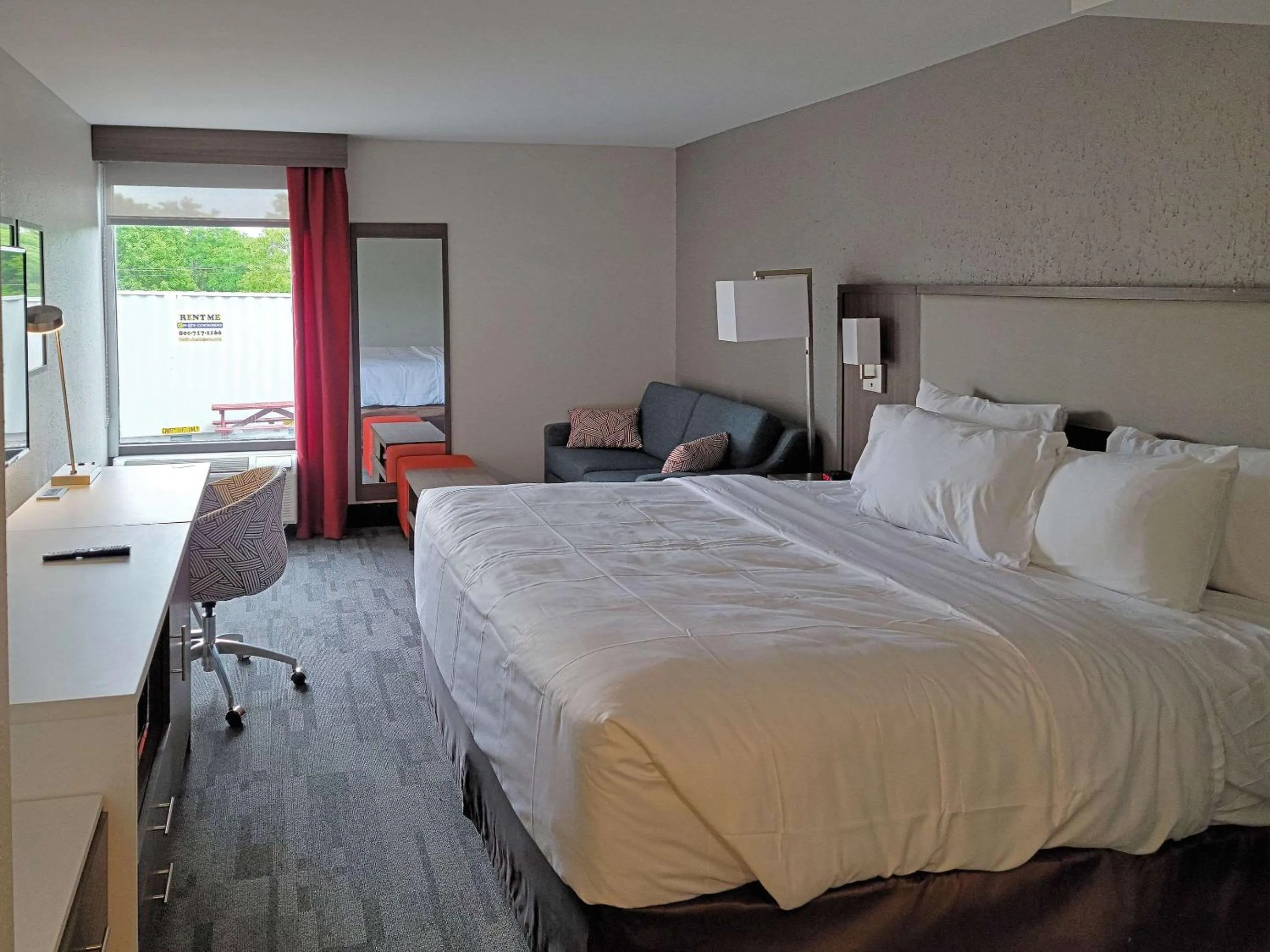 King Room - Non Smoking in Comfort Inn & Suites Wyomissing-Reading