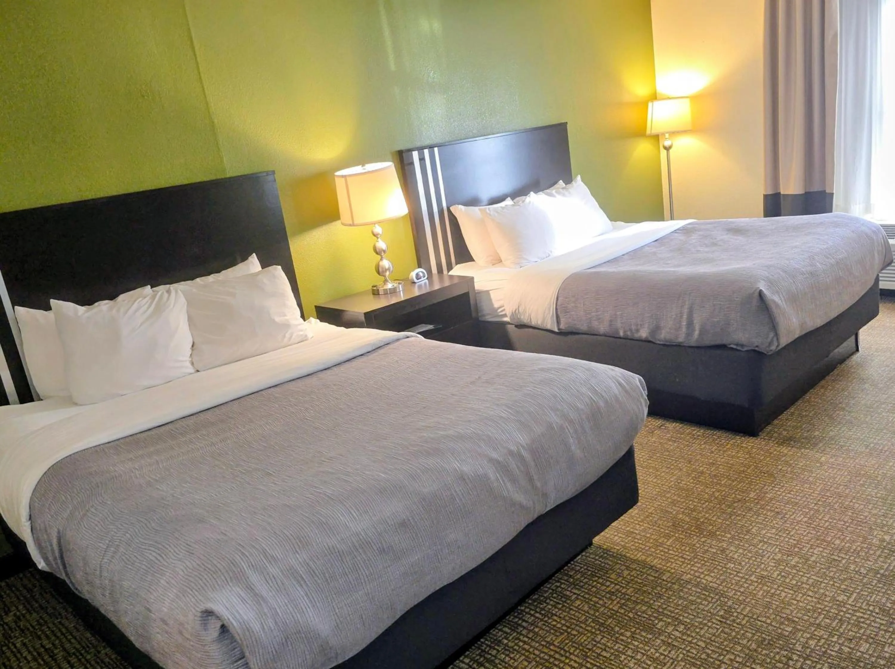 Queen Room with Two Queen Beds - Non-Smoking in Quality Inn Selinsgrove