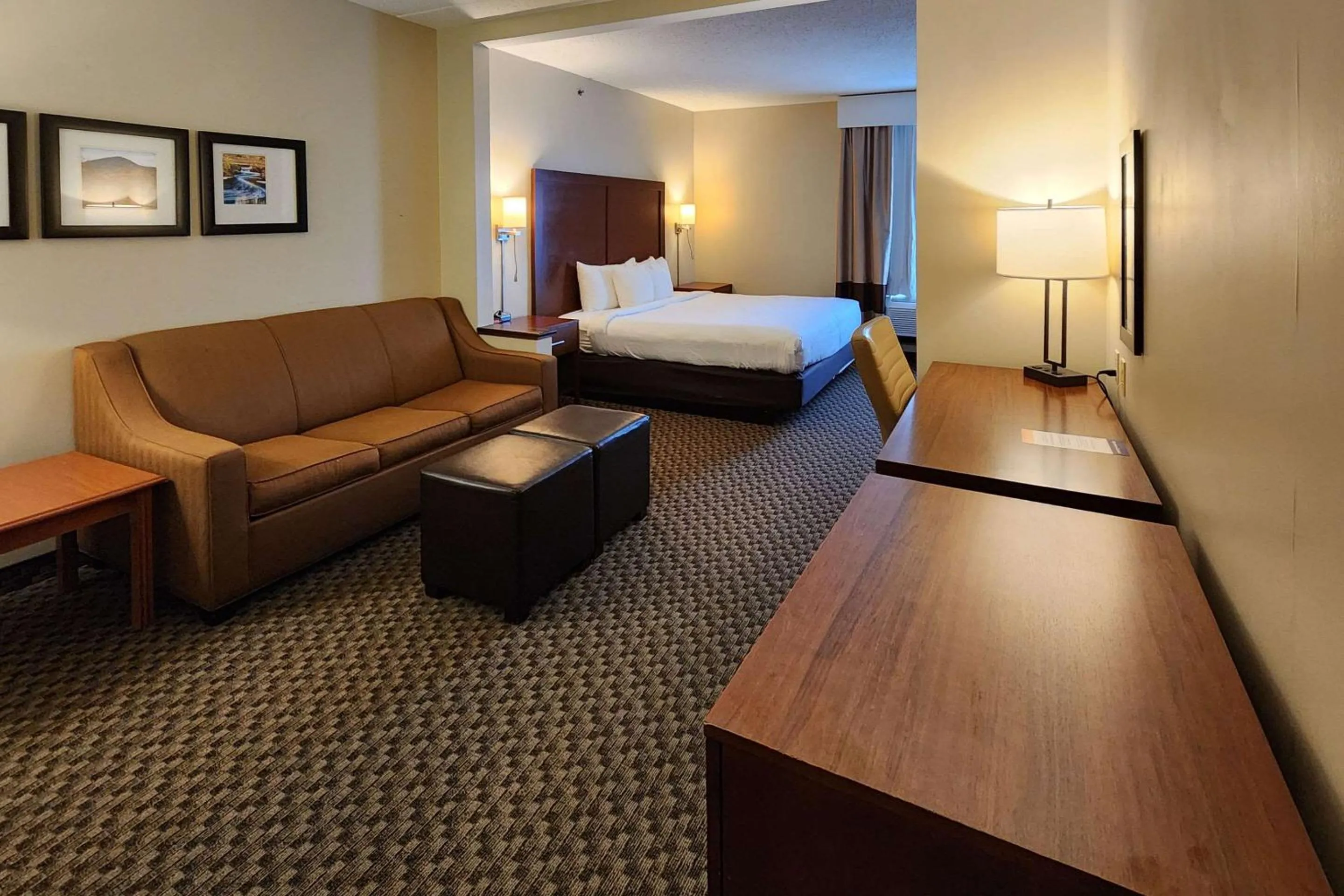 King Suite - Non-Smoking in Comfort Inn & Suites Mount Pocono