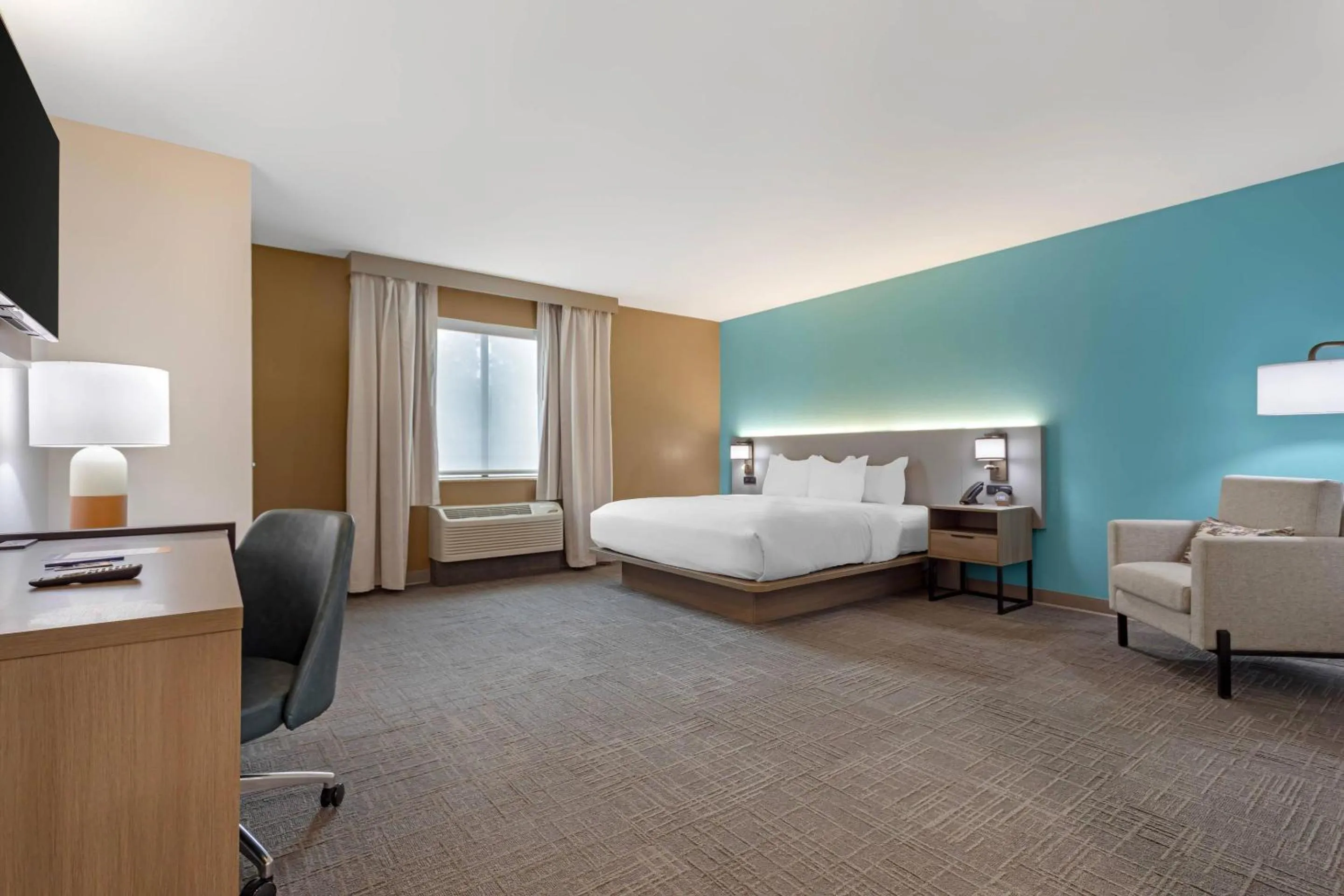 King Suite - Non-Smoking in Comfort Suites Lewisburg