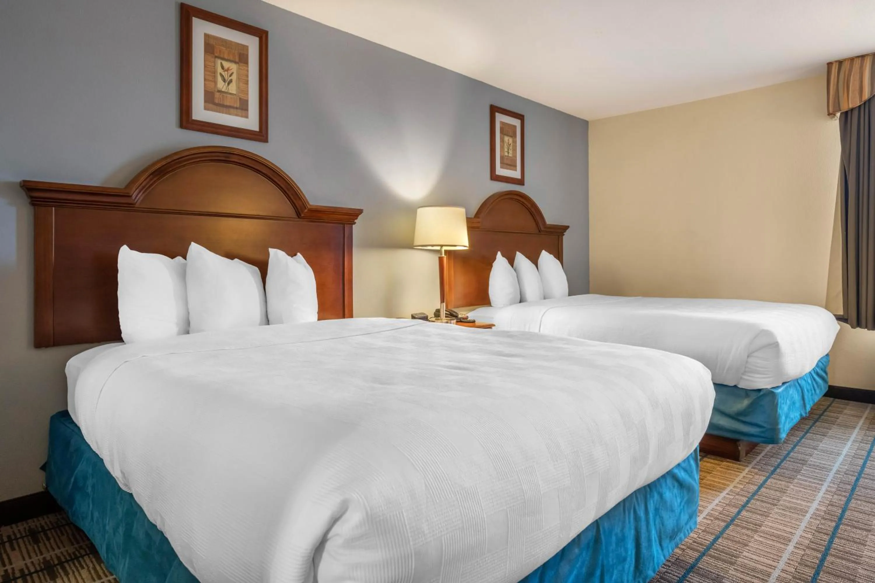 Queen Room with Two Queen Beds - Accessible/Non-Smoking  in MainStay Suites Grantville - Hershey North